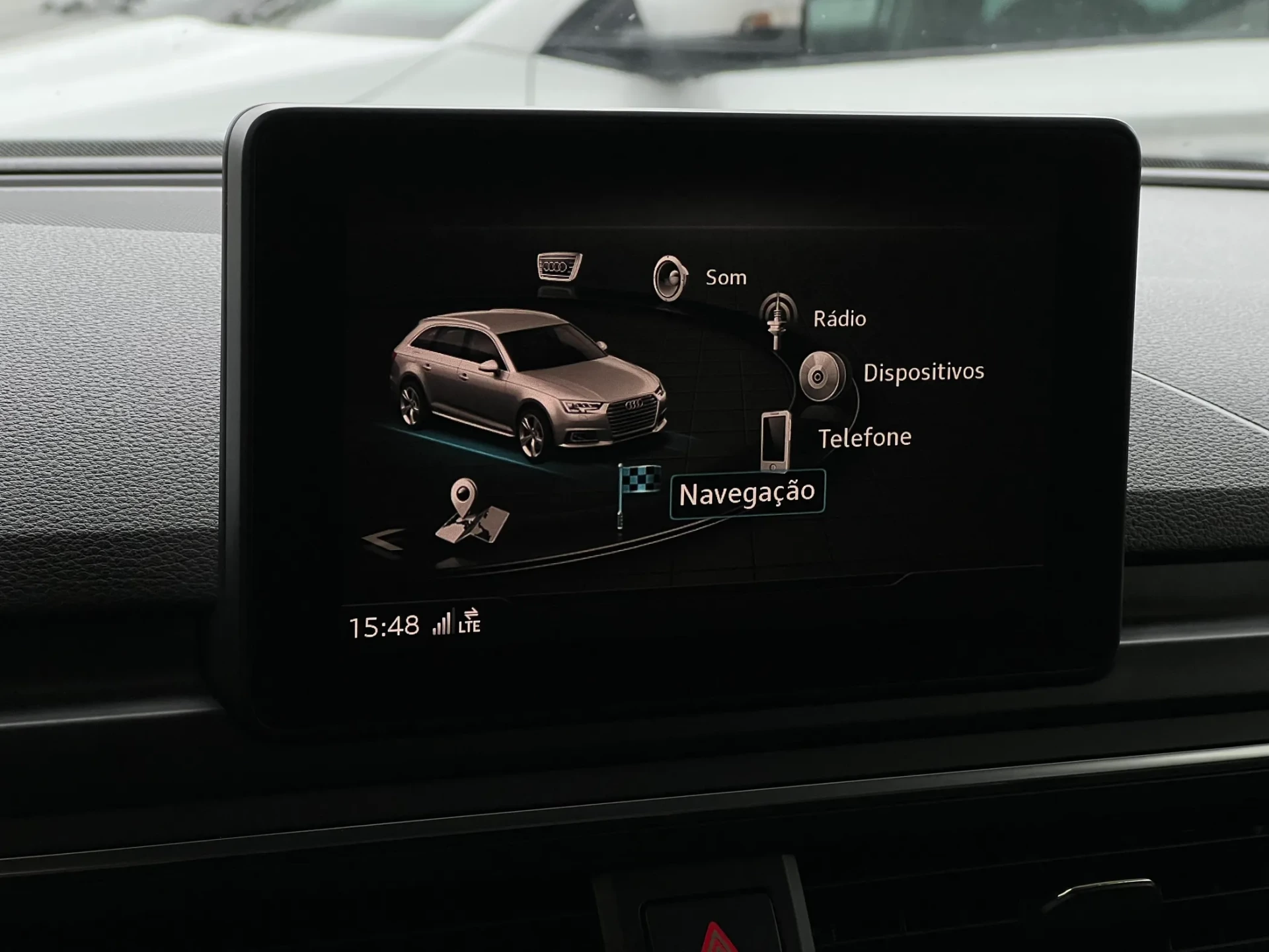 Audi A4 Avant 2.0 TDI Business Line 24