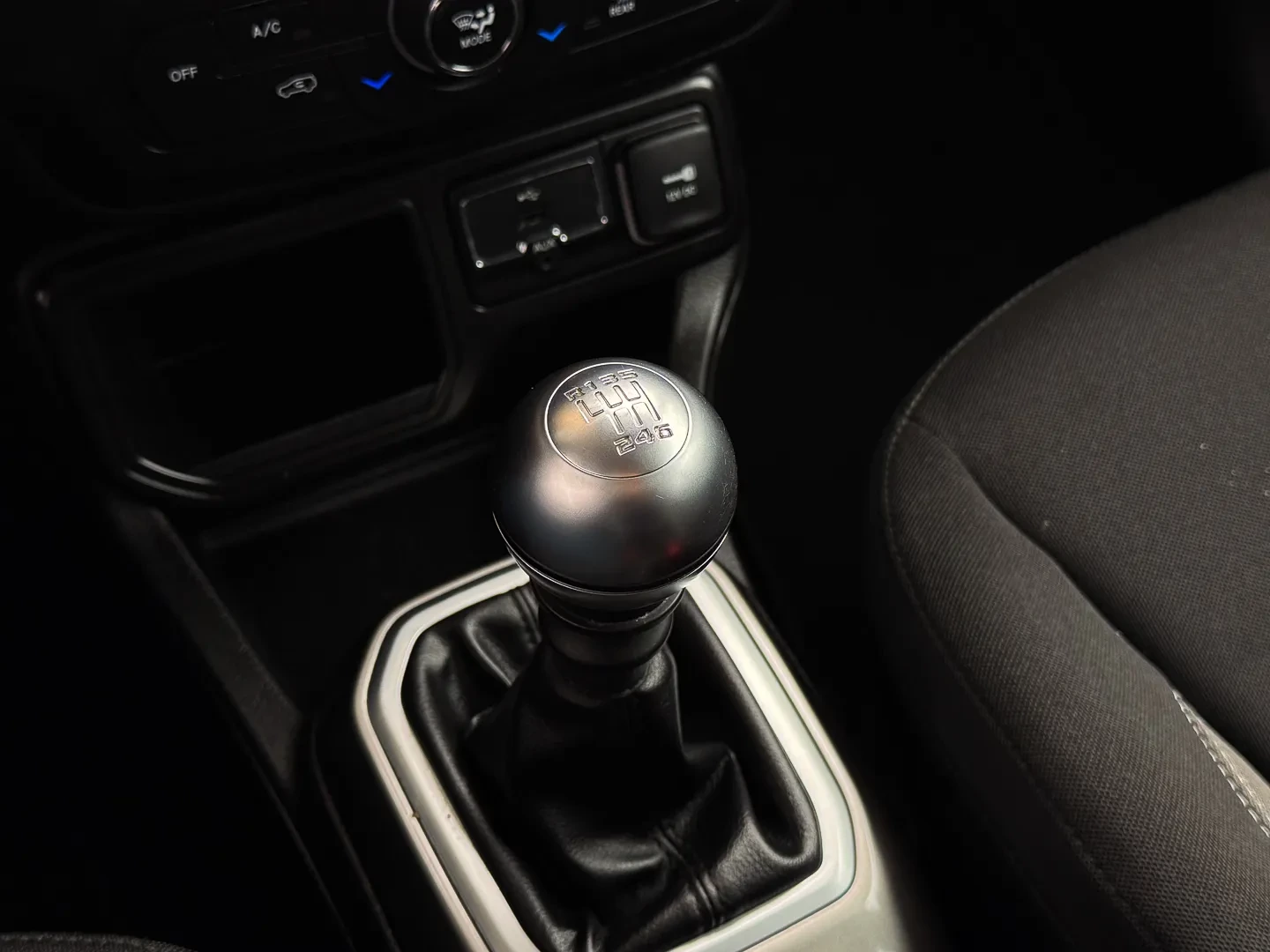 Jeep Renegade 1.0 T Limited 22