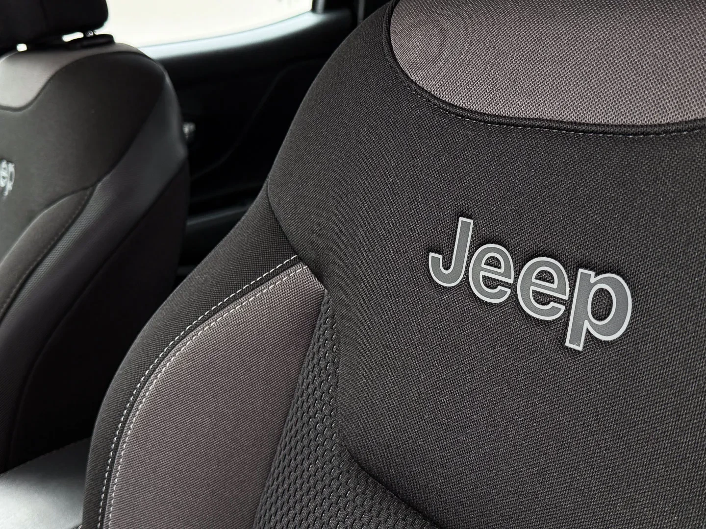 Jeep Renegade 1.0 T Limited 31