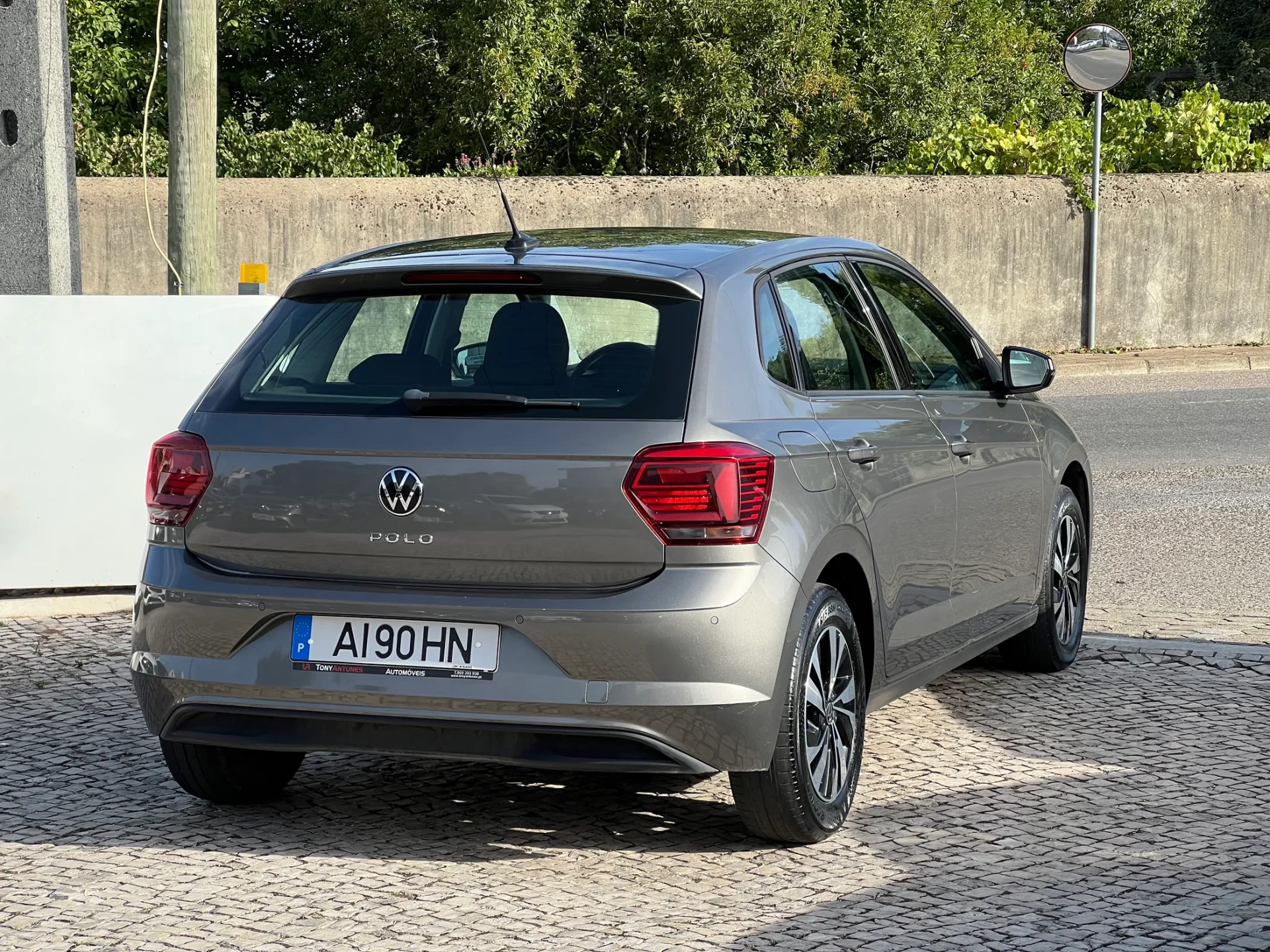 Volkswagen Polo 1.0 TSI Confortline 8