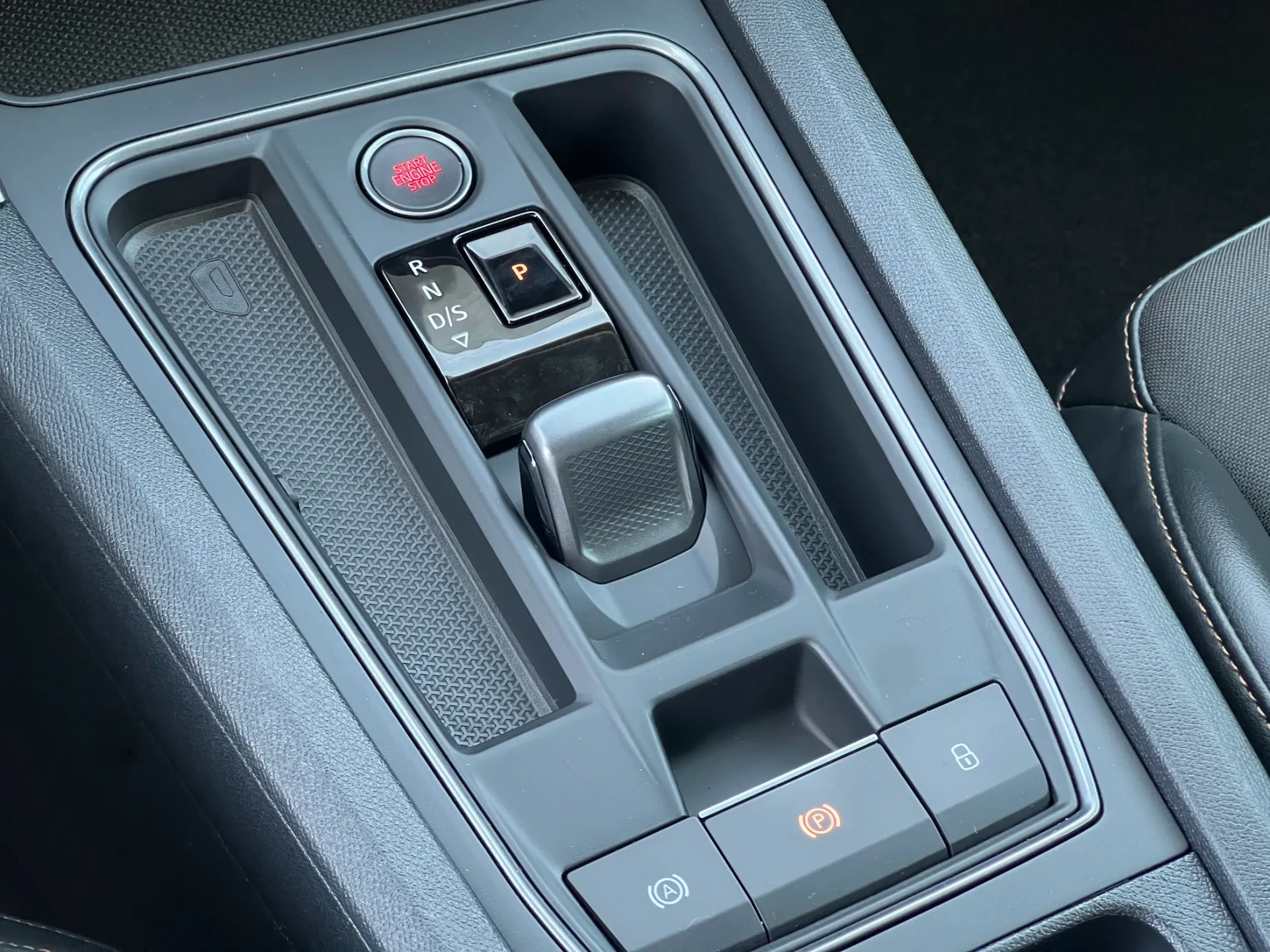 Cupra Formentor 1.4 e-Hybrid DSG VZ 14