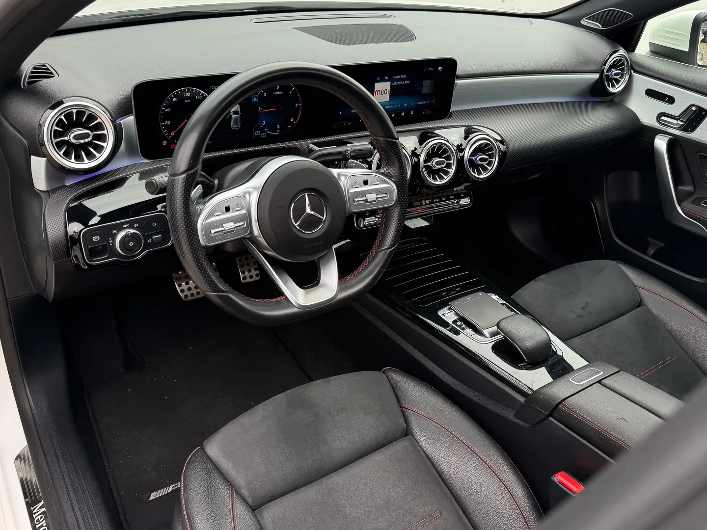 Mercedes-Benz A 180 d AMG Line Aut. 2