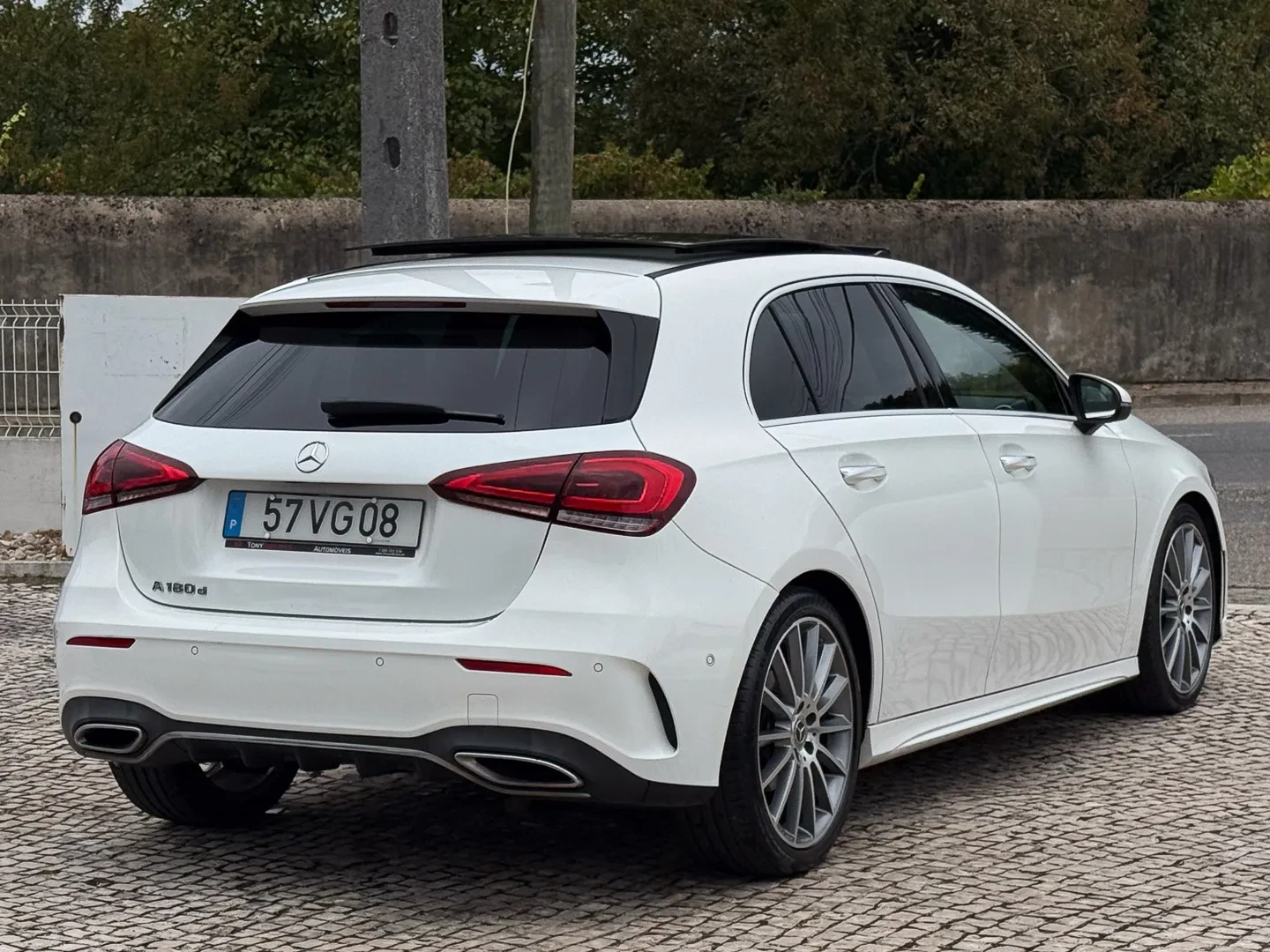 Mercedes-Benz A 180 d AMG Line Aut. 3