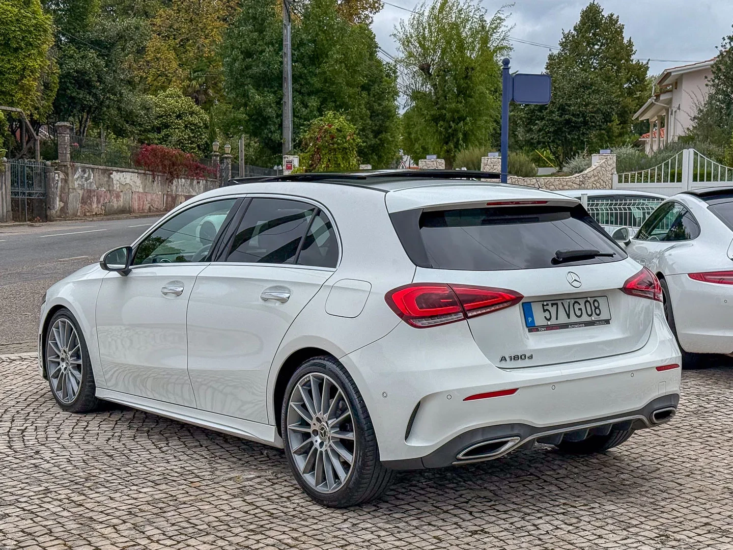 Mercedes-Benz A 180 d AMG Line Aut. 15
