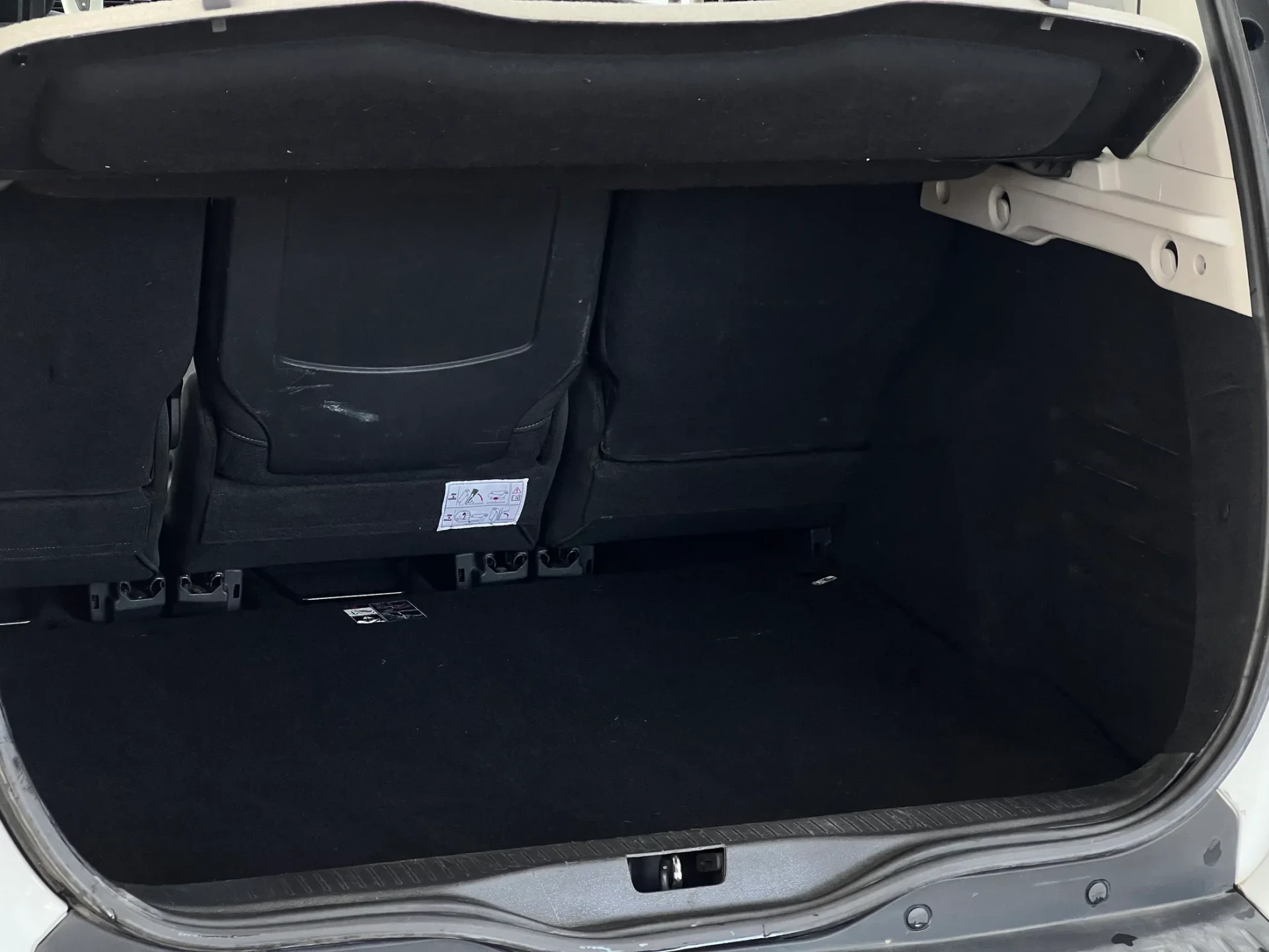 Renault Scénic 1.5 dCi Sport SS 9