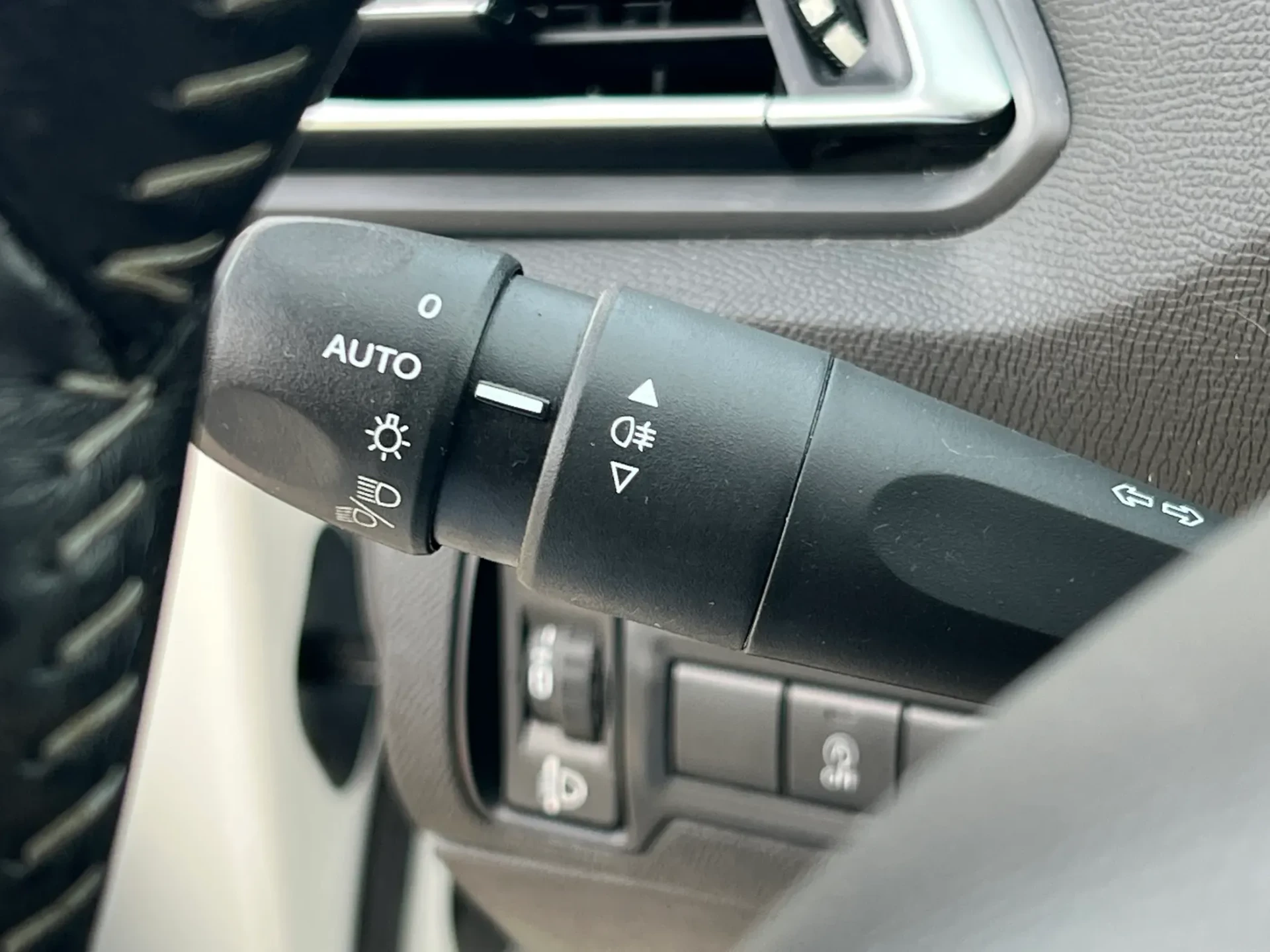 Peugeot 308 1.5 BlueHDi Business Line 6