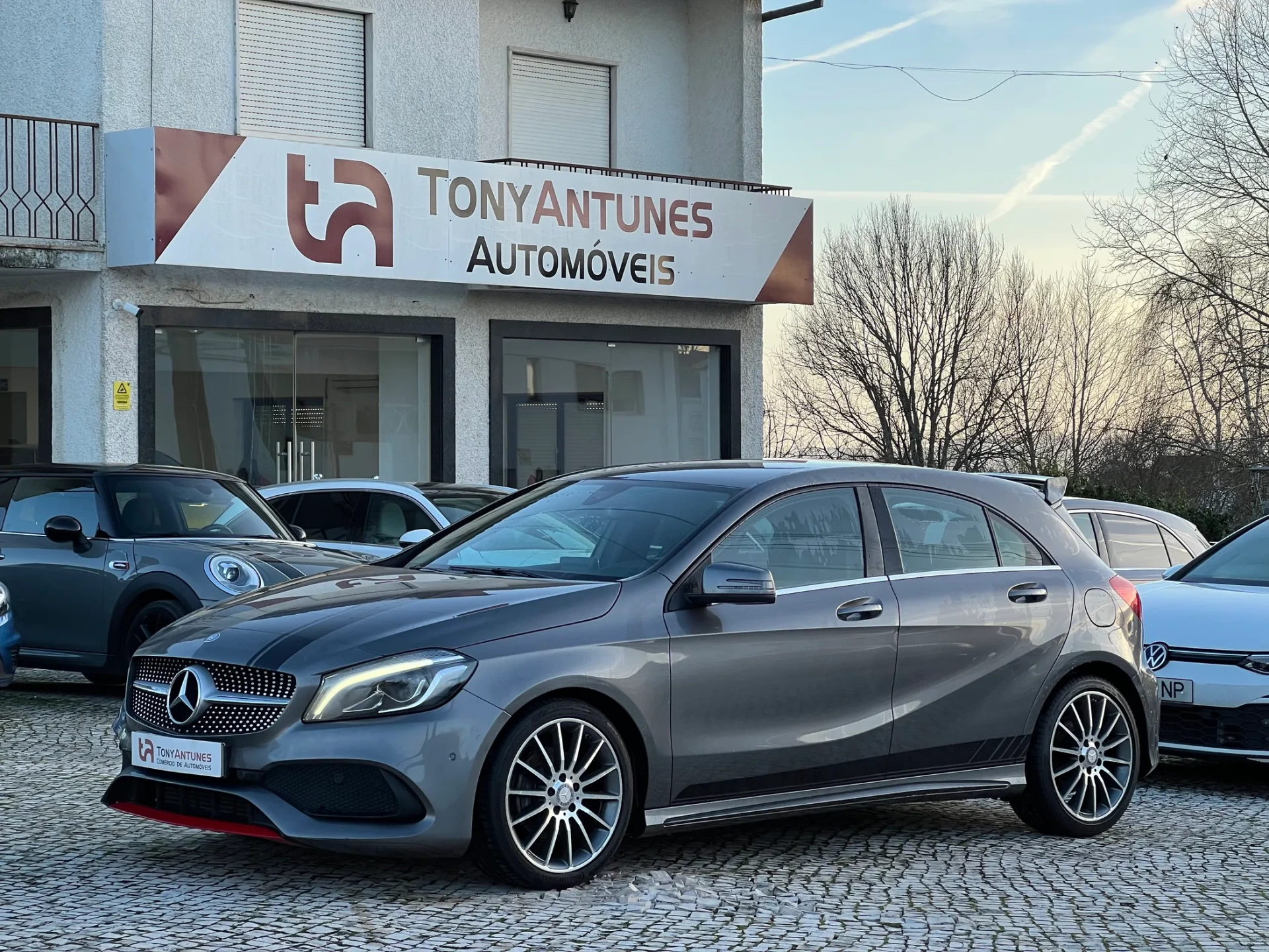 Mercedes-Benz A 180 d AMG Line 1