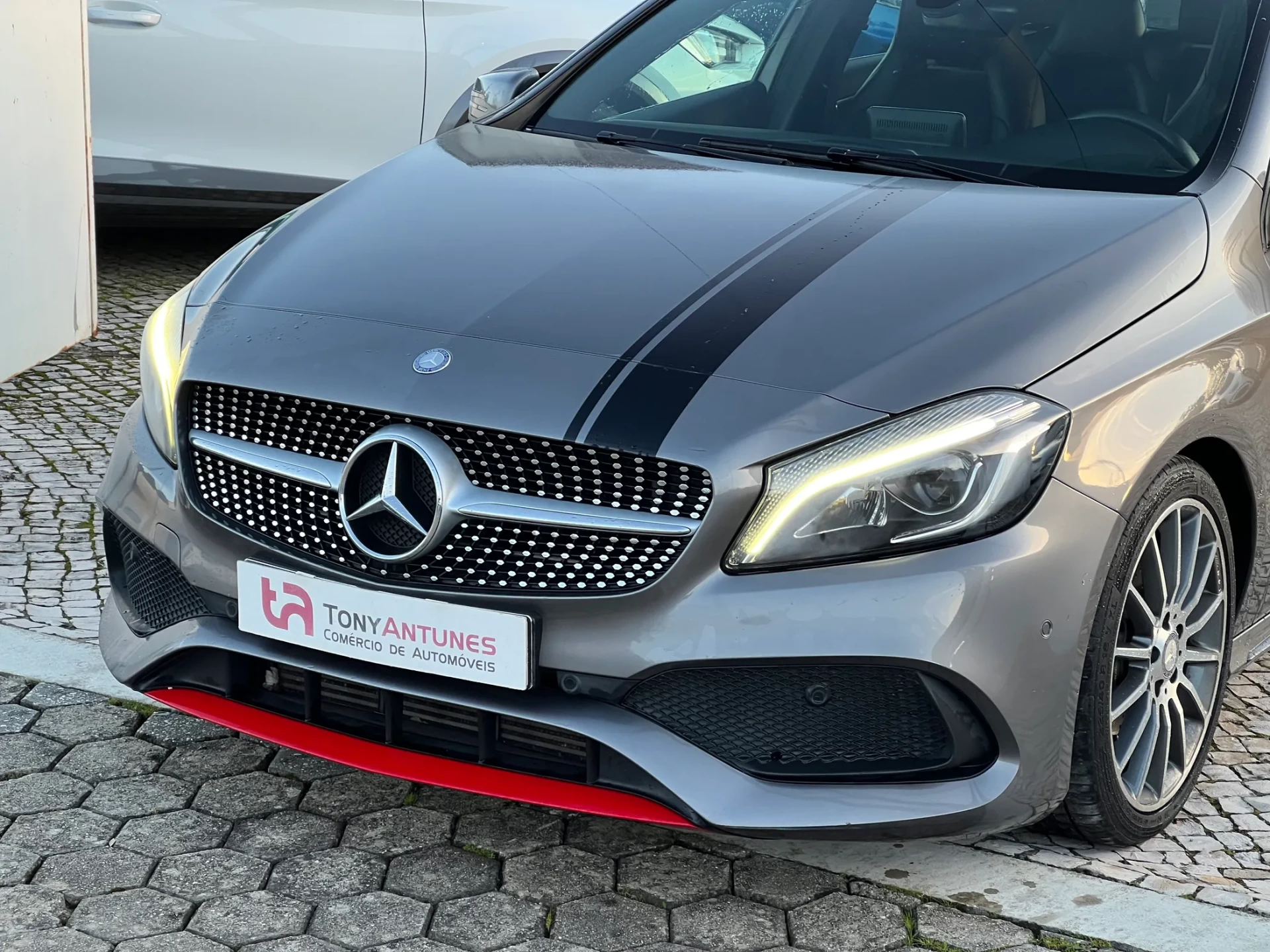 Mercedes-Benz A 180 d AMG Line 8