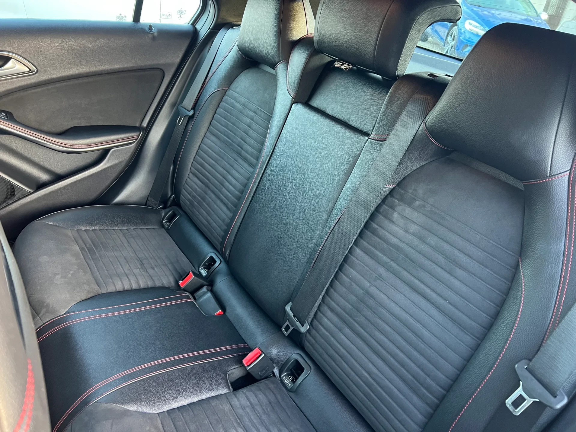 Mercedes-Benz A 180 d AMG Line 14