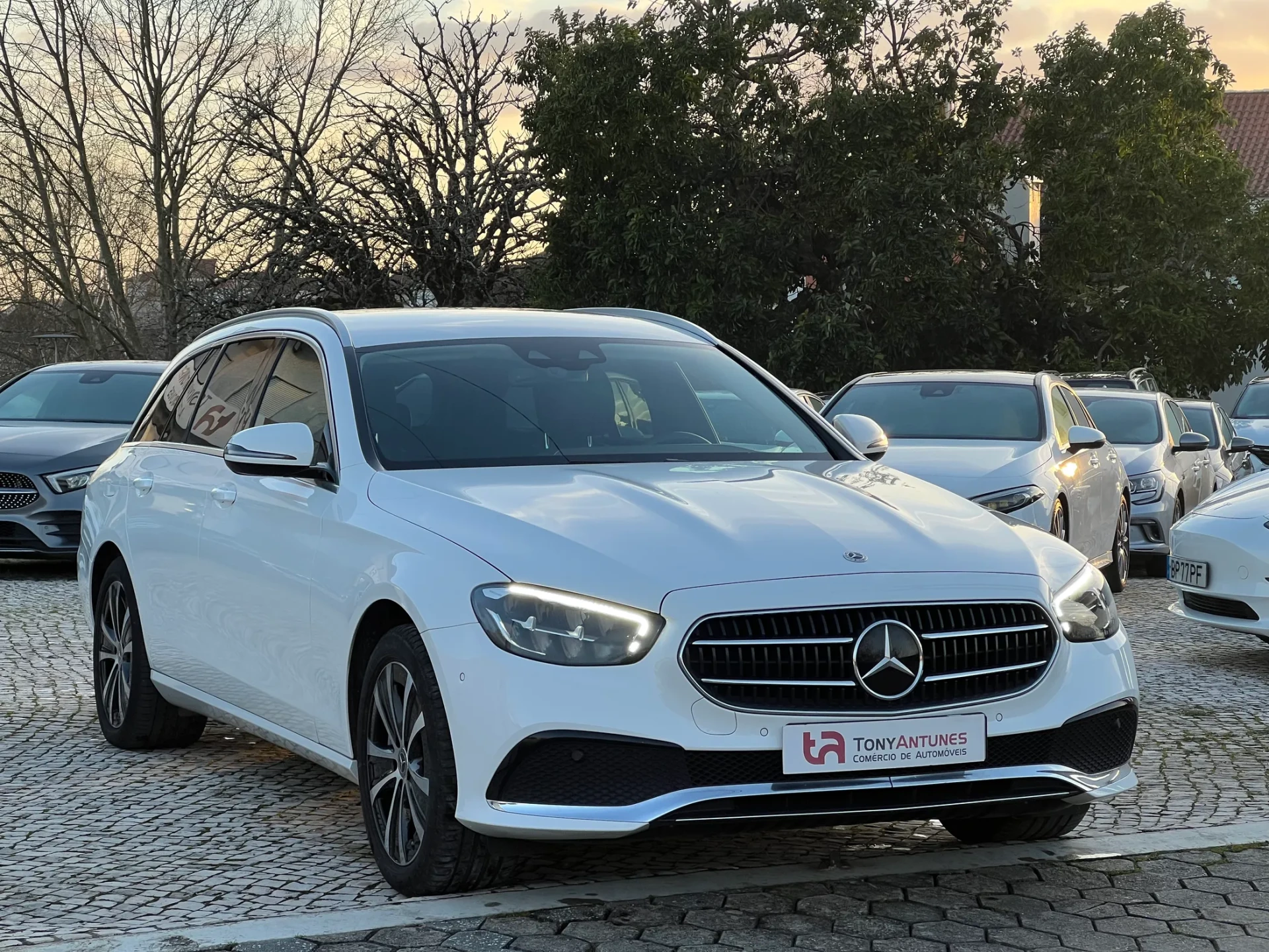 Mercedes-Benz E 300 E 300de T 9G-TRONIC Avantgarde 3