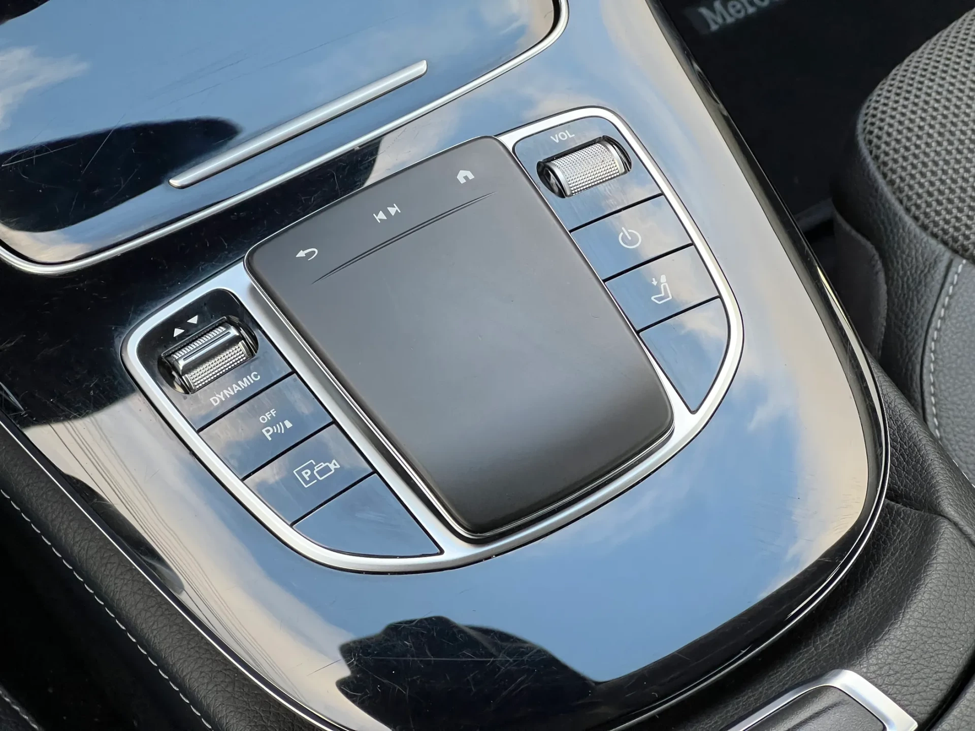 Mercedes-Benz E 300 E 300de T 9G-TRONIC Avantgarde 22