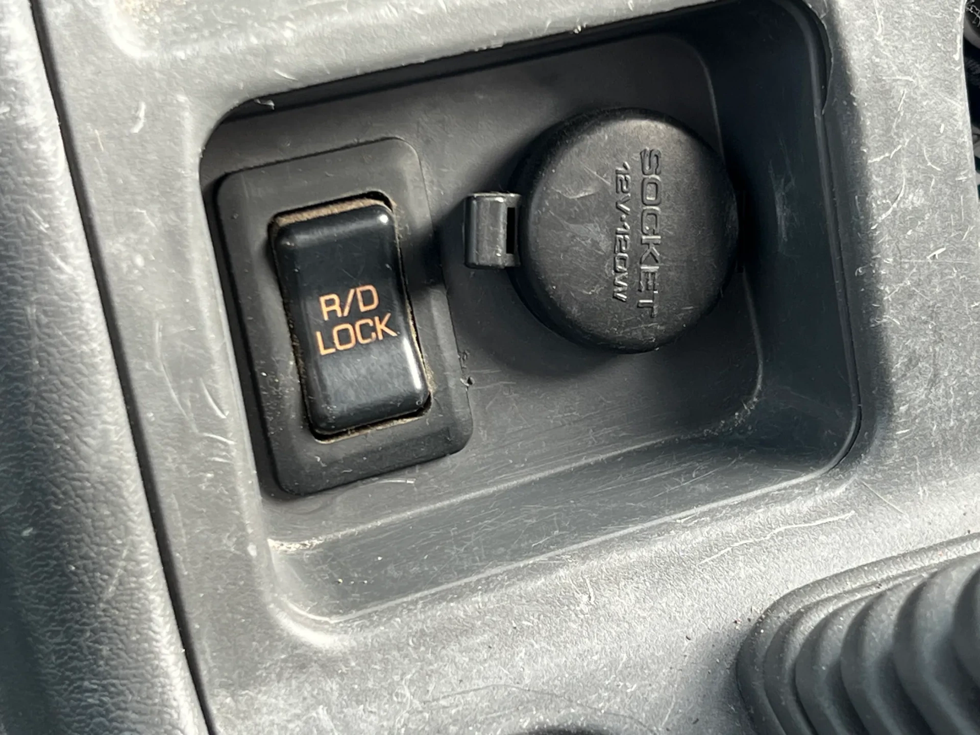 Mitsubishi Pajero 2.5 TDi GLS 18