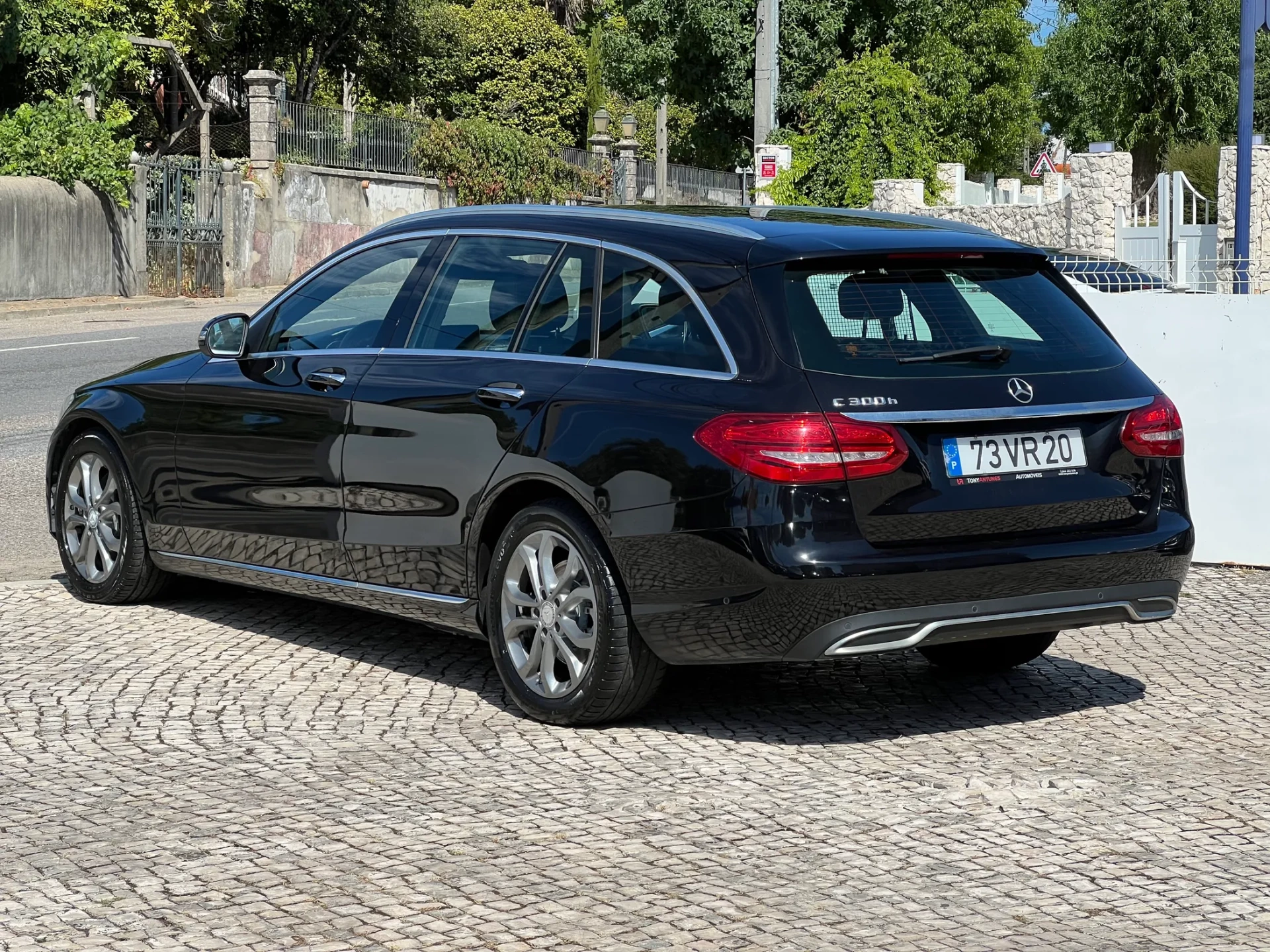 Mercedes-Benz C 300 h Avantgarde+ 12
