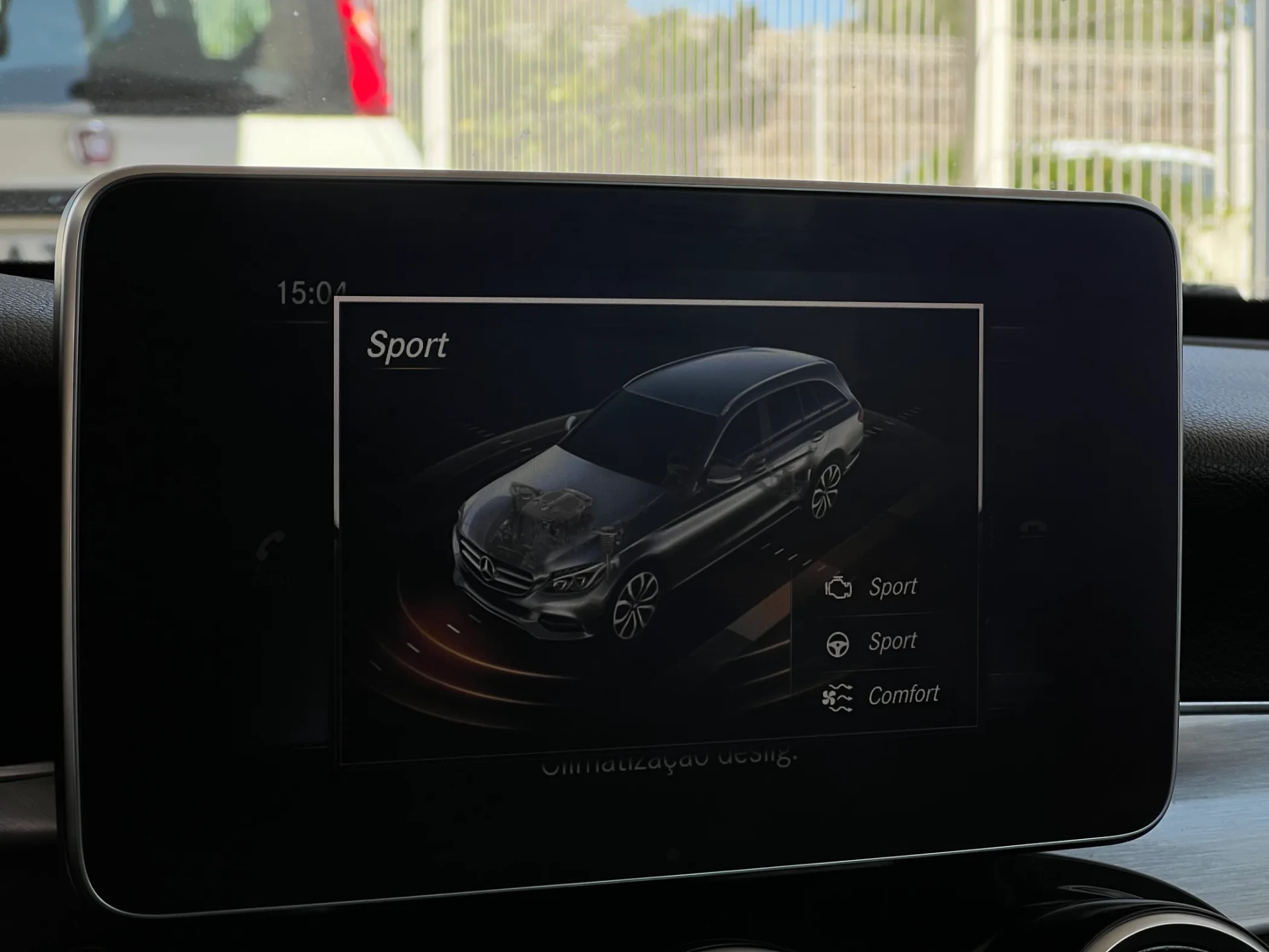 Mercedes-Benz C 300 h Avantgarde+ 27