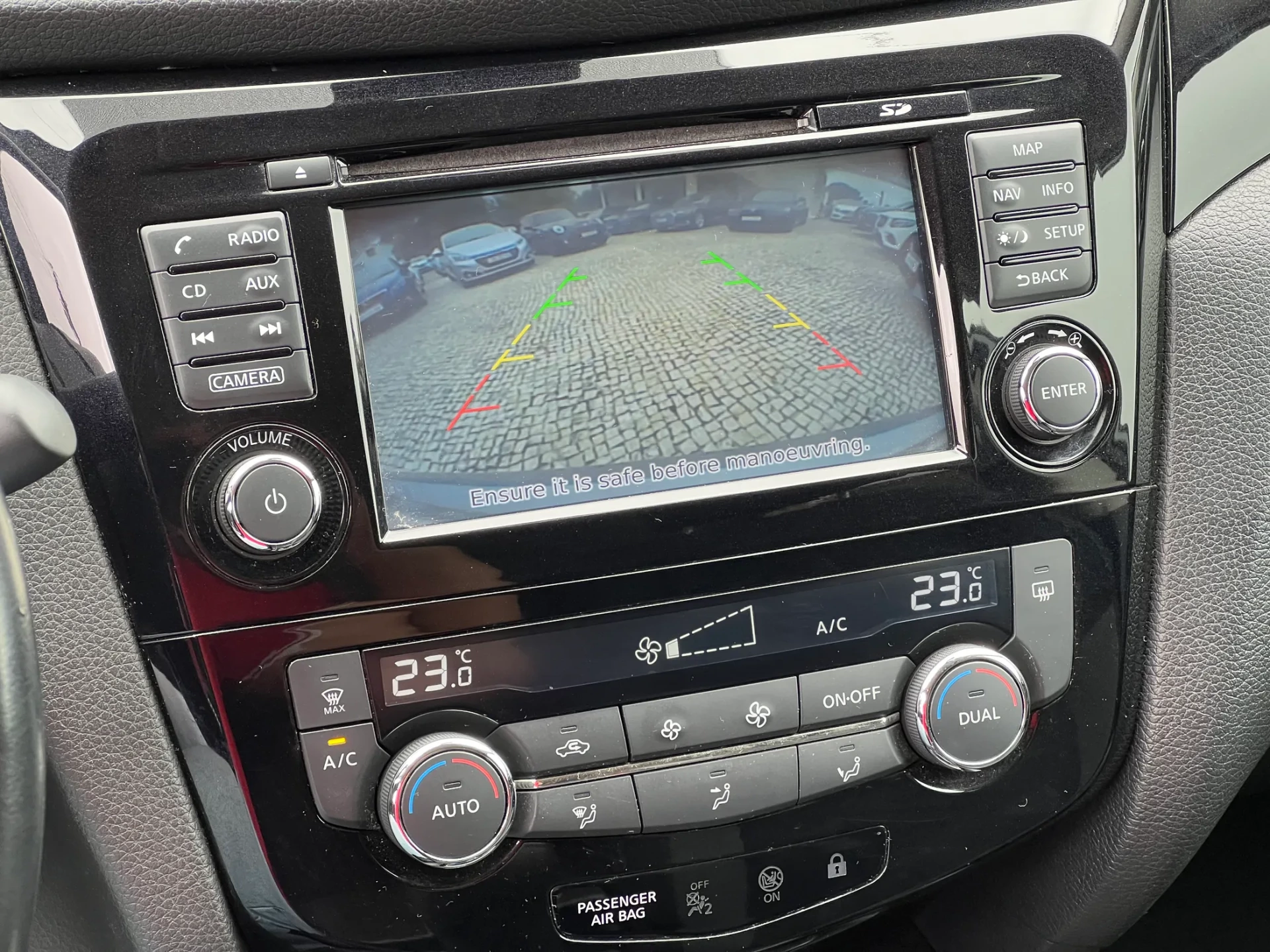 Nissan Qashqai 1.5 dCi Acenta Connect 16