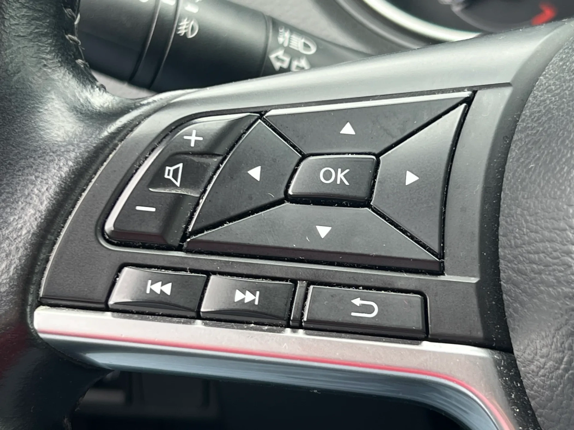 Nissan Qashqai 1.5 dCi Acenta Connect 22