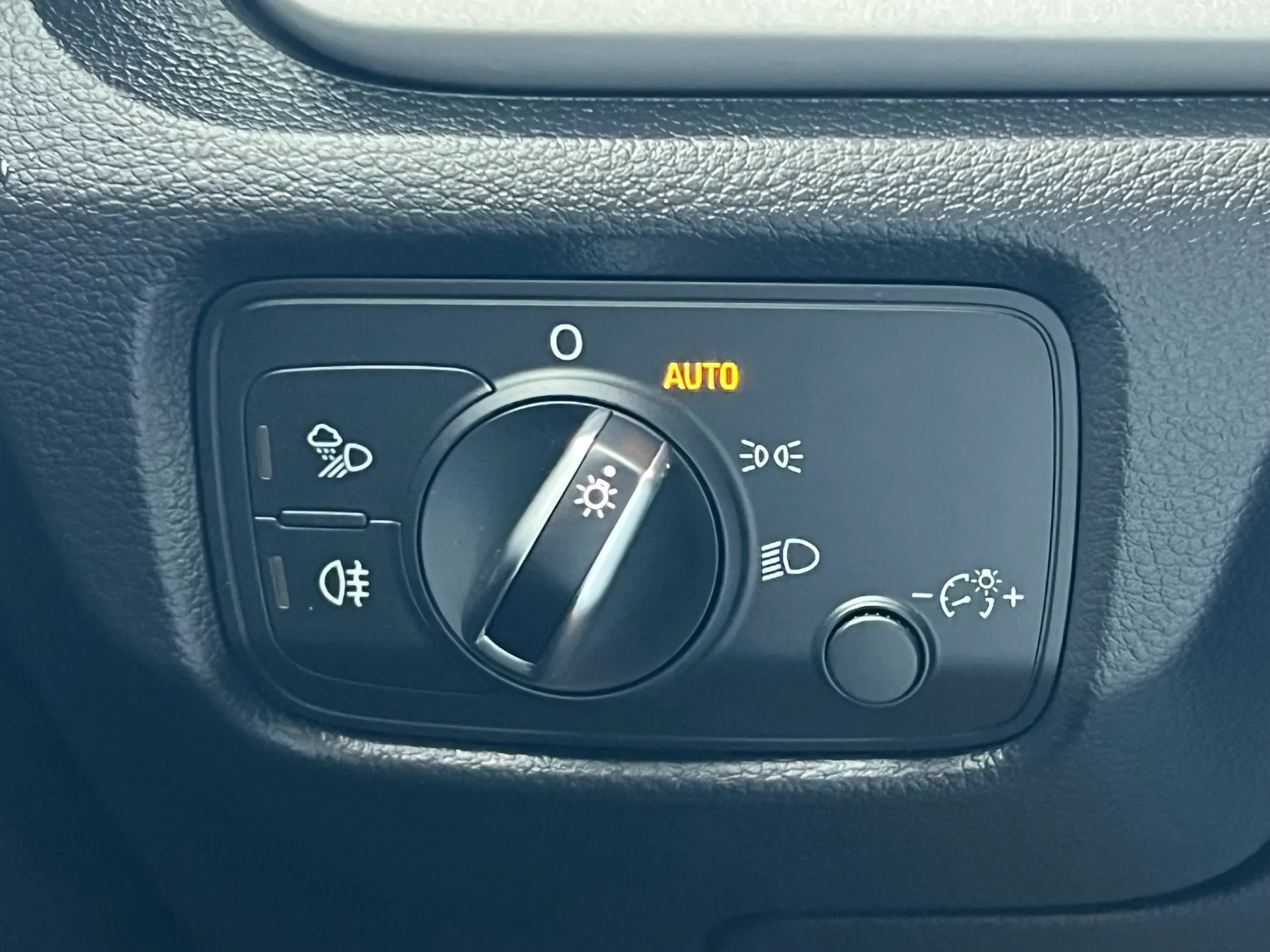 Audi A3 Limousine 30 TDI Design 19