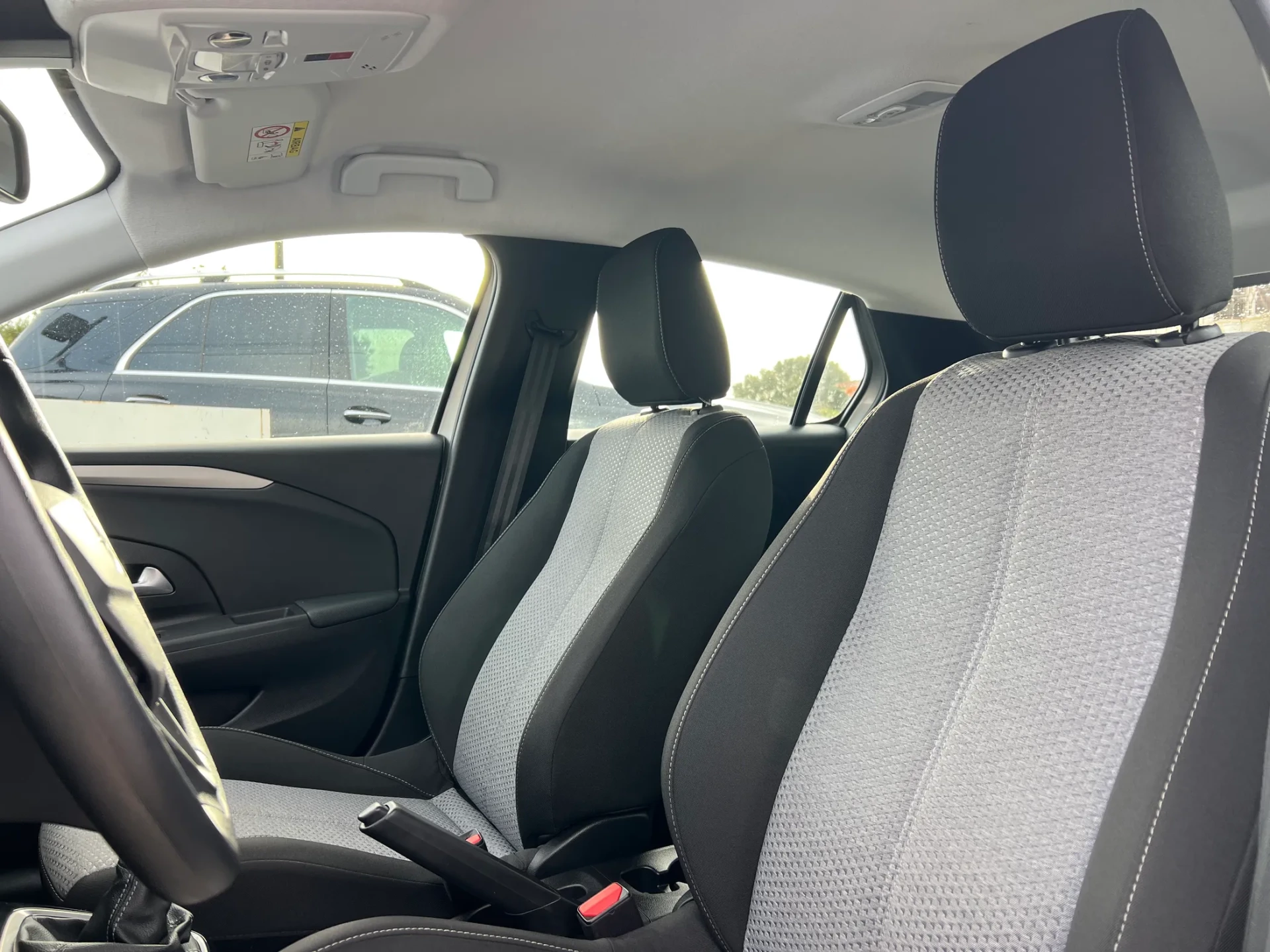 Opel Corsa 1.2 T Edition 4