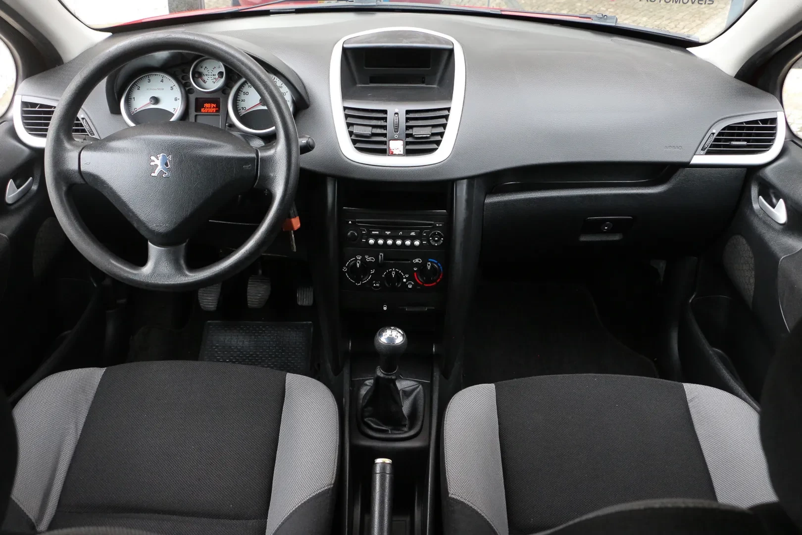 Peugeot 207 1.4 16V Trendy 4