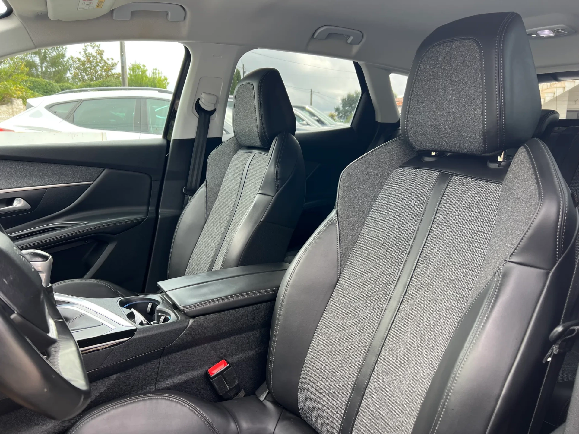 Peugeot 3008 1.5 BlueHDi Allure 4