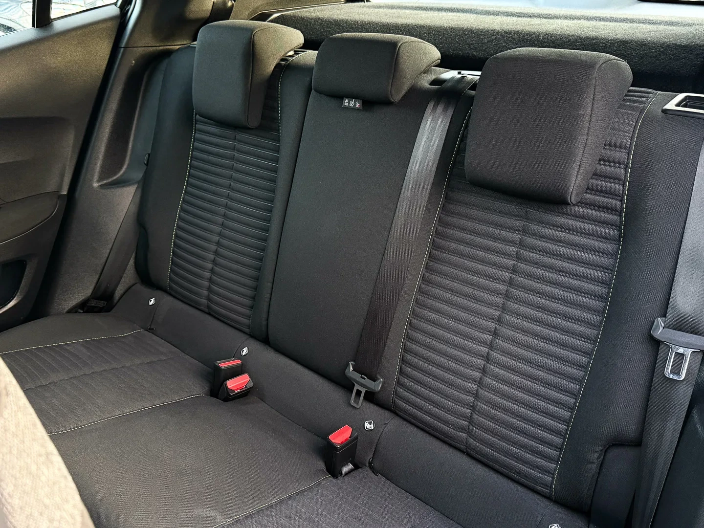 Peugeot 2008 1.2 PureTech Active Pack 14