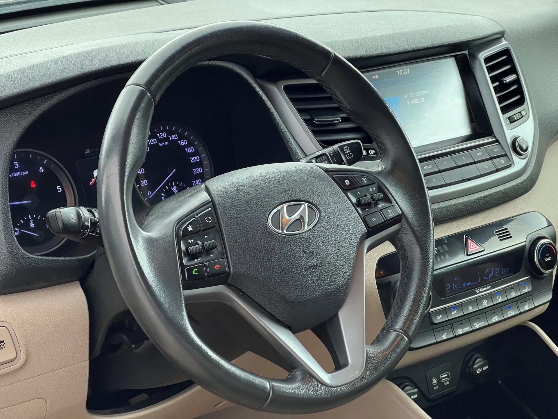 Hyundai Tucson 1.7 CRDi Creative 9