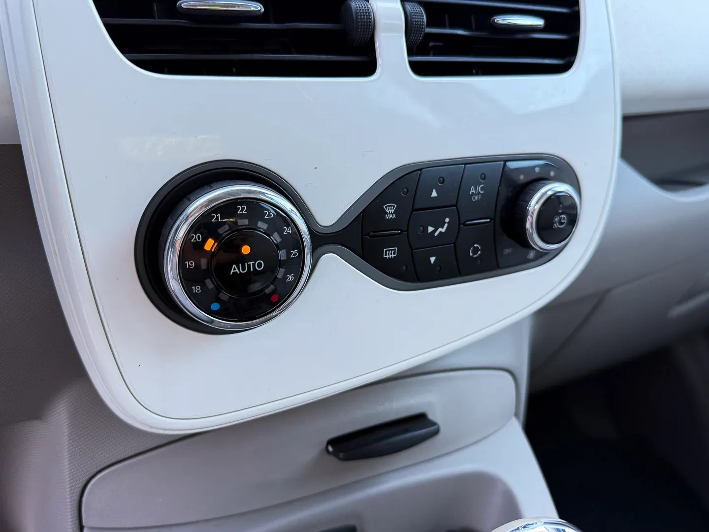 Renault Zoe (c/ Bateria) 41 kwh Life 13