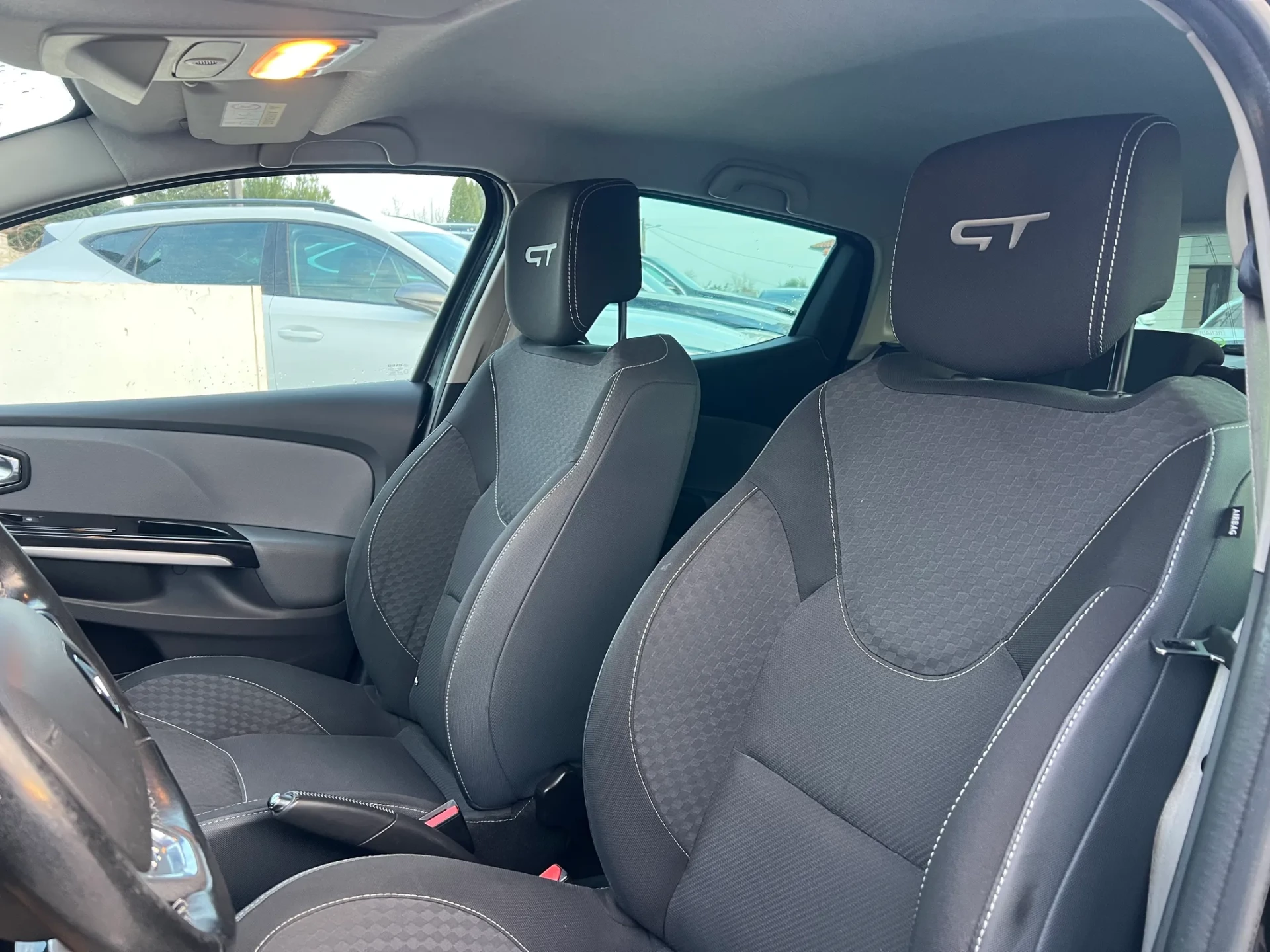 Renault Clio 1.2 TCE GT EDC 11