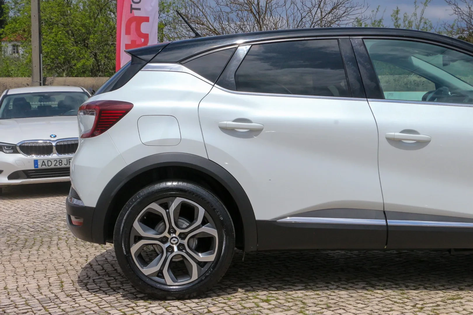 Renault Captur 1.0 TCe Exclusive 11