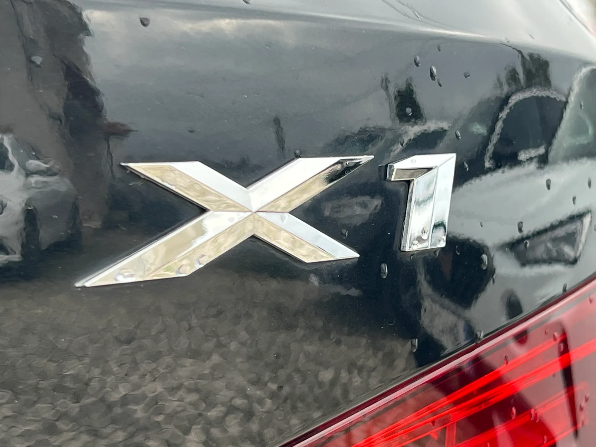 BMW X1 16 d sDrive 7