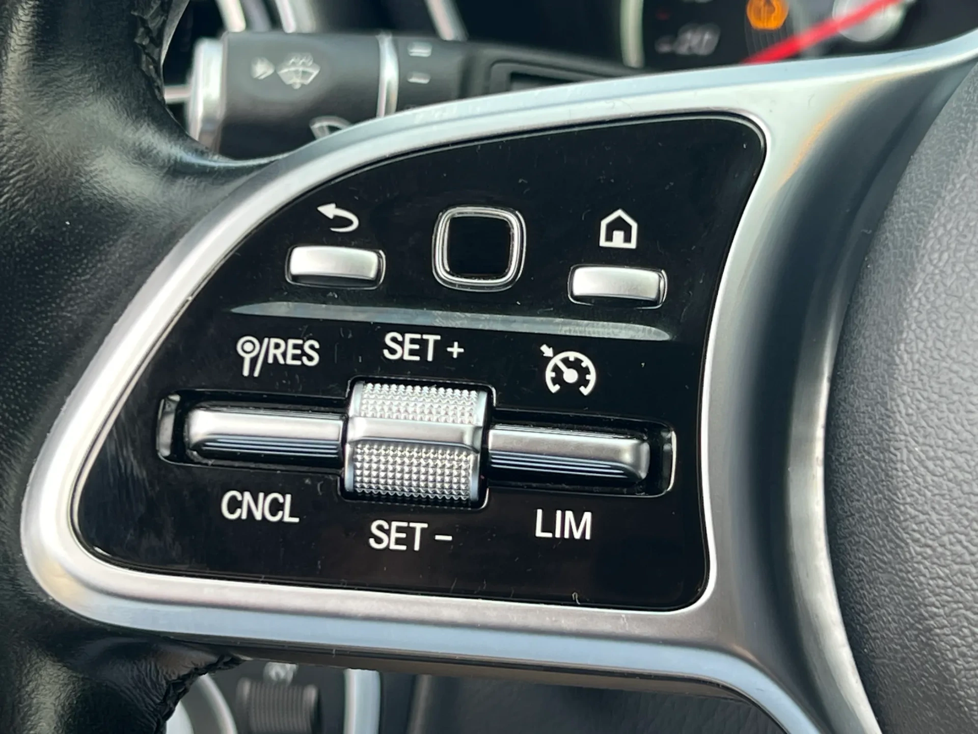 Mercedes-Benz C 300 C 300de T 9G-TRONIC AMG Line 19