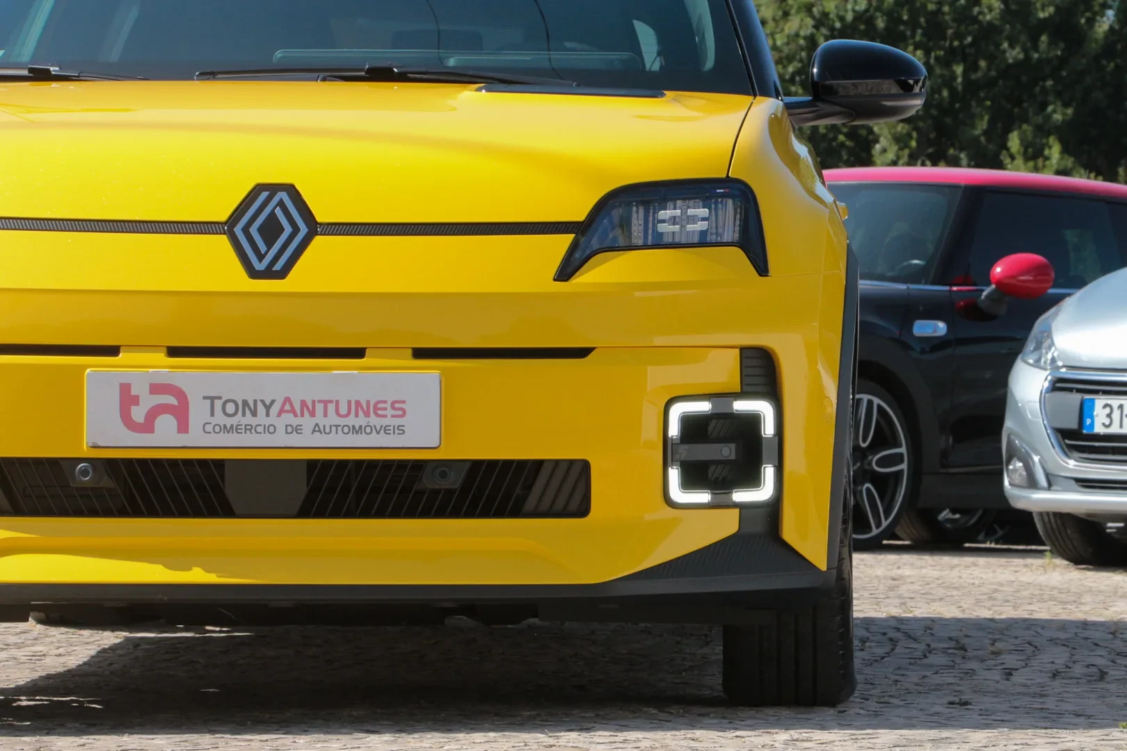 Renault 5 E-Tech 52 kWh Evolution Autonomia Conforto 8