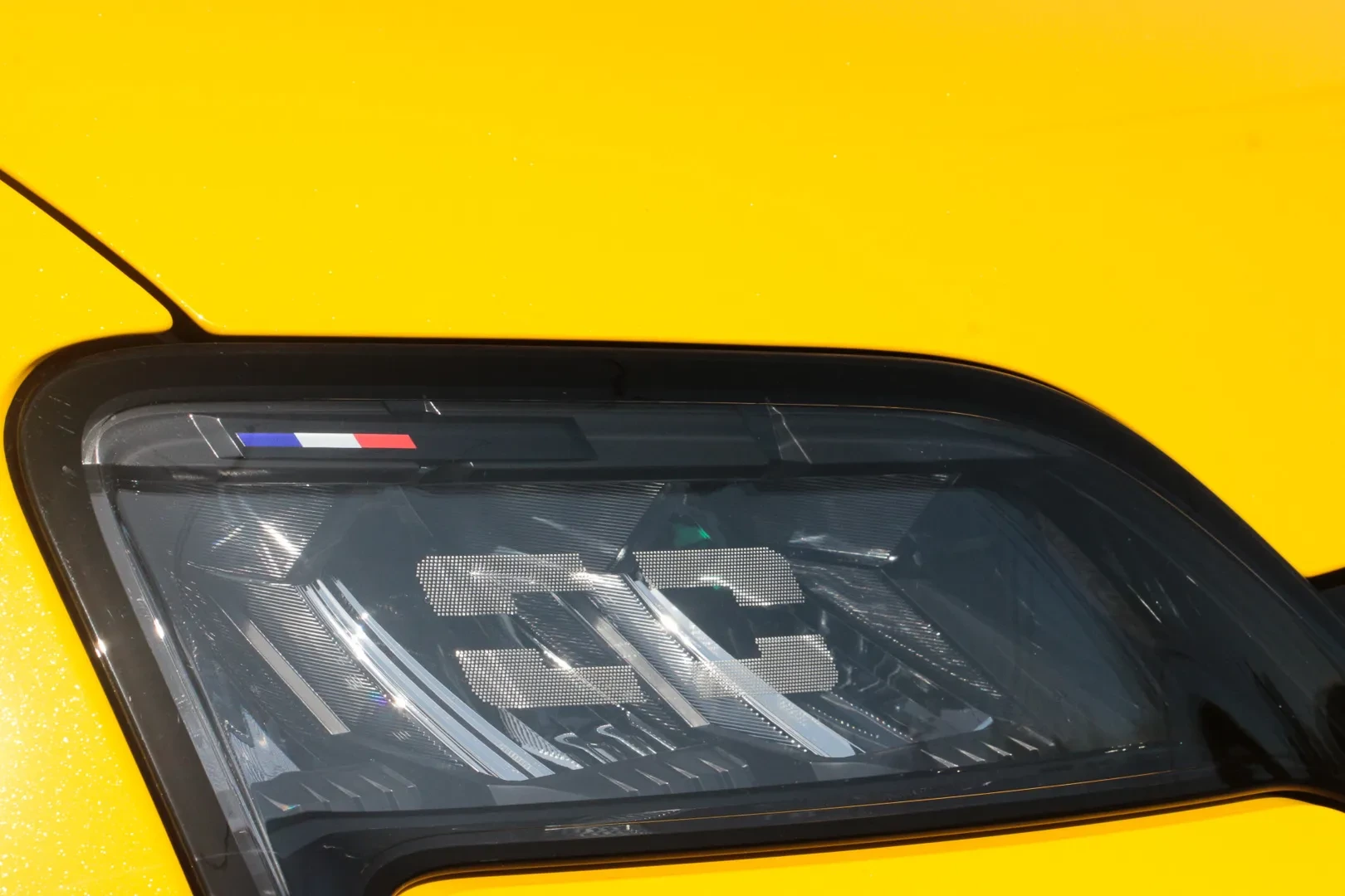 Renault 5 E-Tech 52 kWh Evolution Autonomia Conforto 10