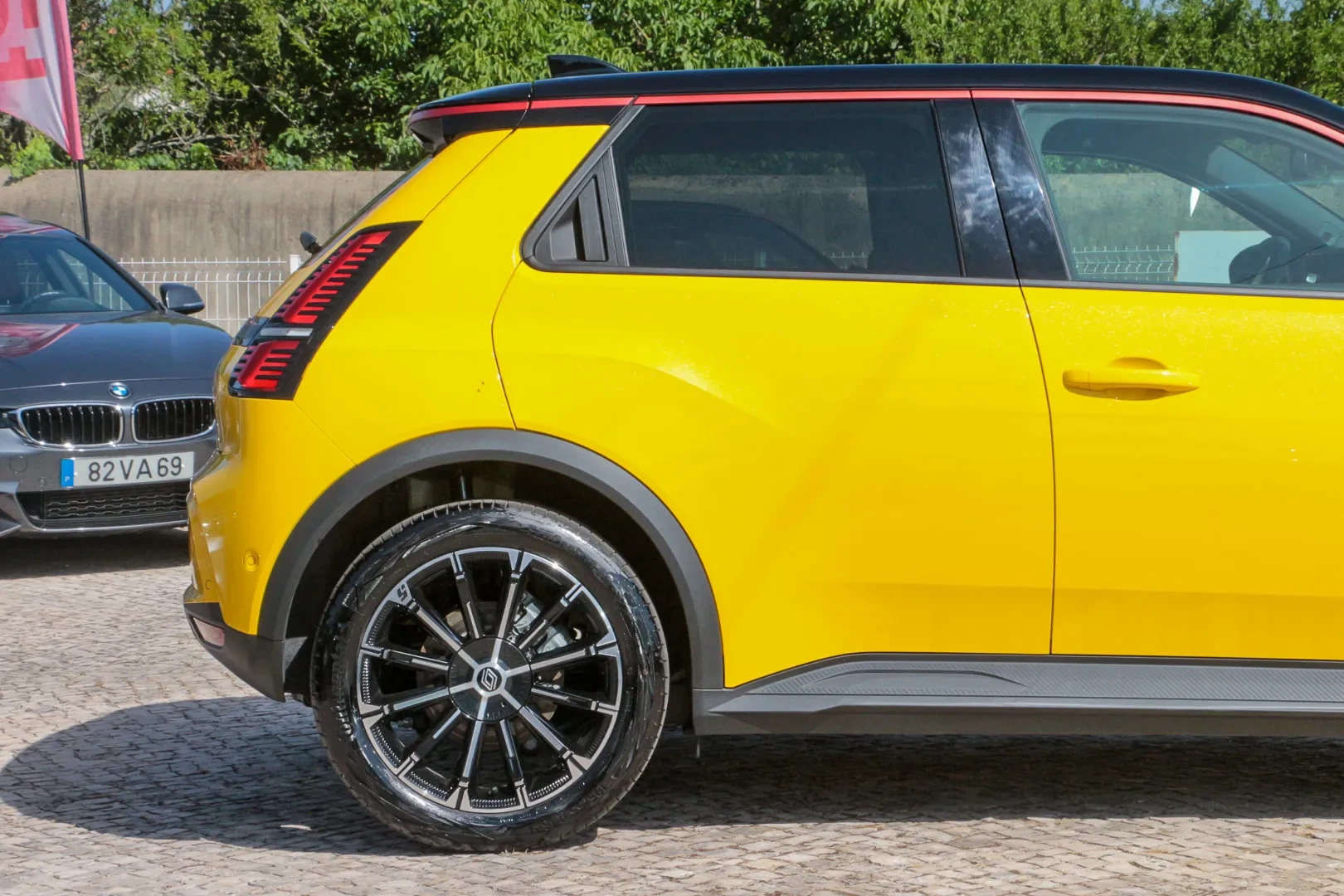 Renault 5 E-Tech 52 kWh Evolution Autonomia Conforto 11