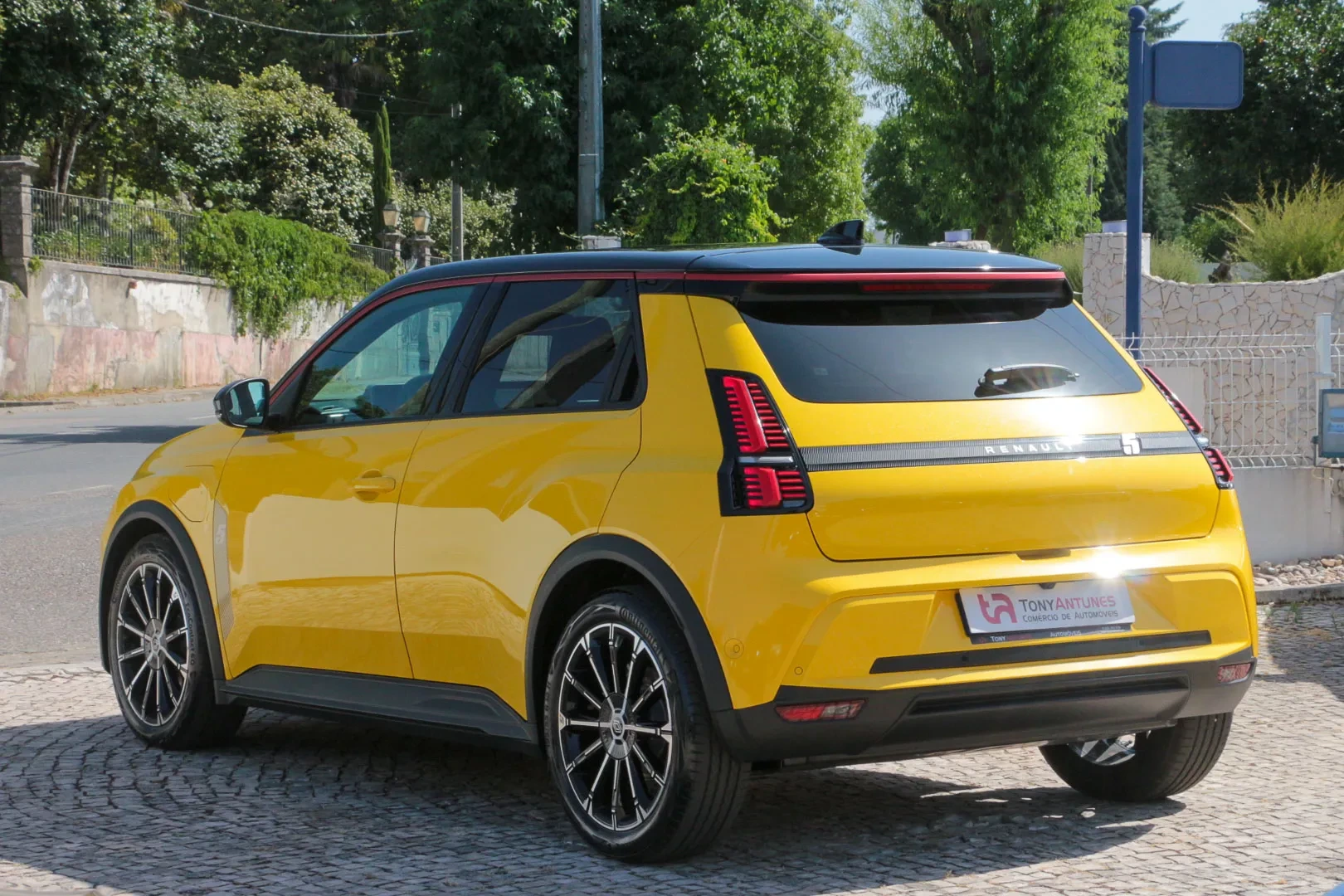 Renault 5 E-Tech 52 kWh Evolution Autonomia Conforto 12
