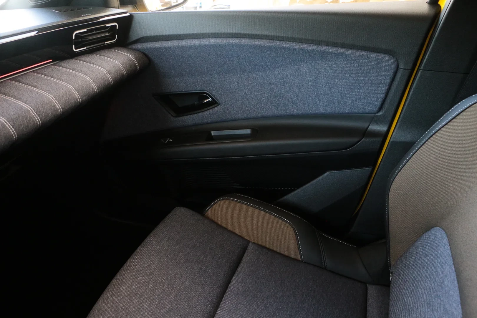 Renault 5 E-Tech 52 kWh Evolution Autonomia Conforto 30