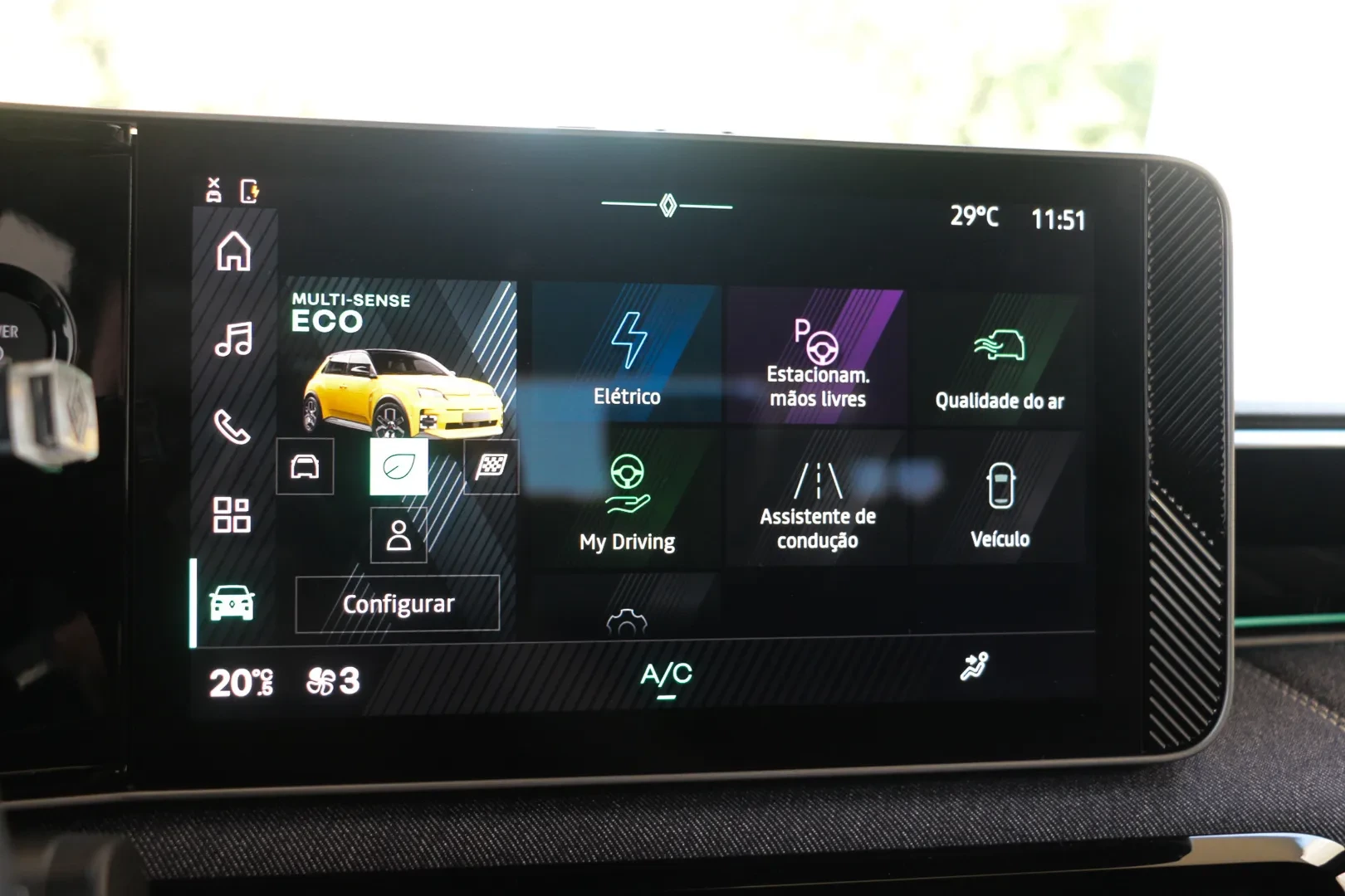 Renault 5 E-Tech 52 kWh Evolution Autonomia Conforto 32