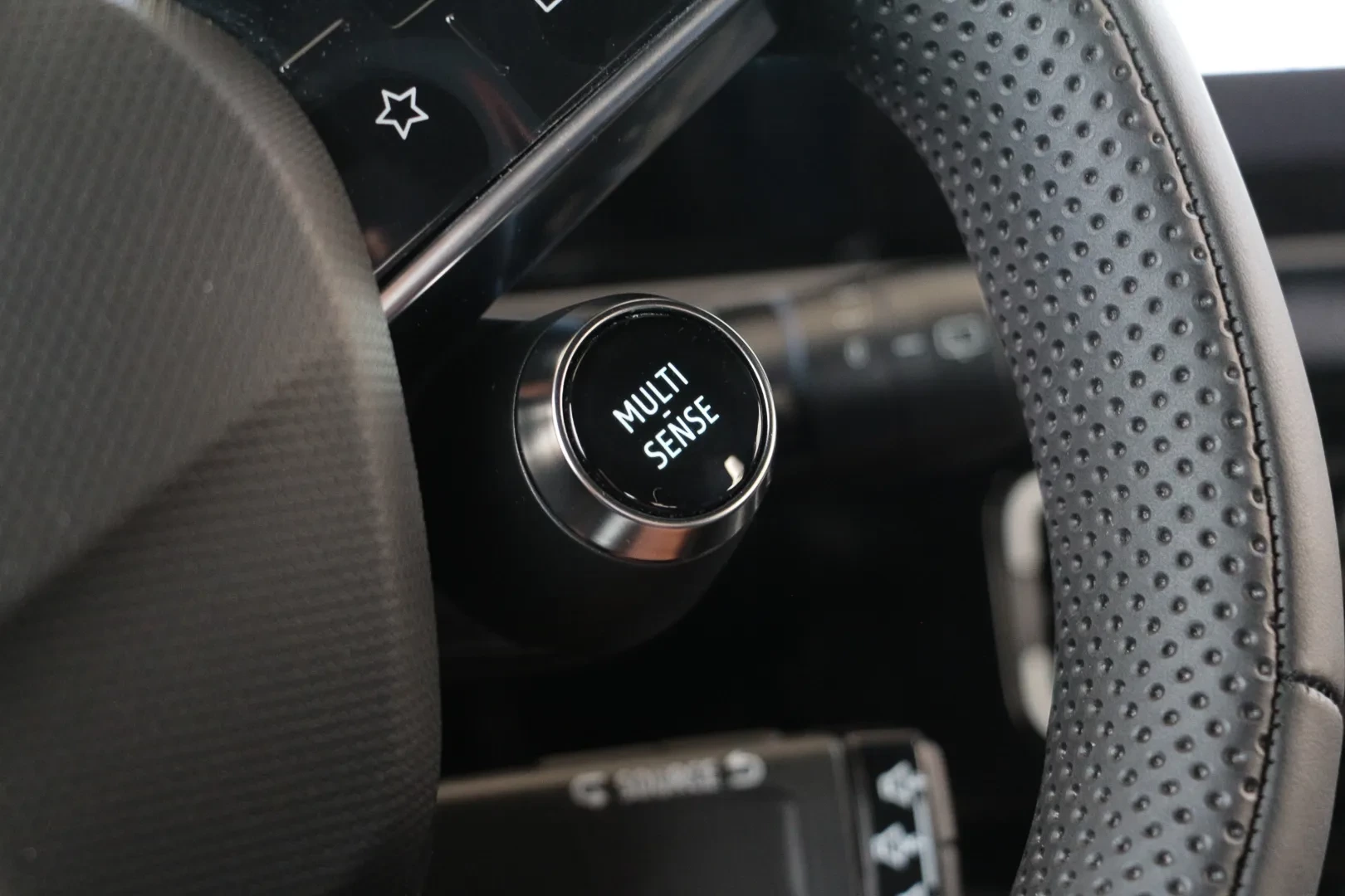 Renault 5 E-Tech 52 kWh Evolution Autonomia Conforto 35