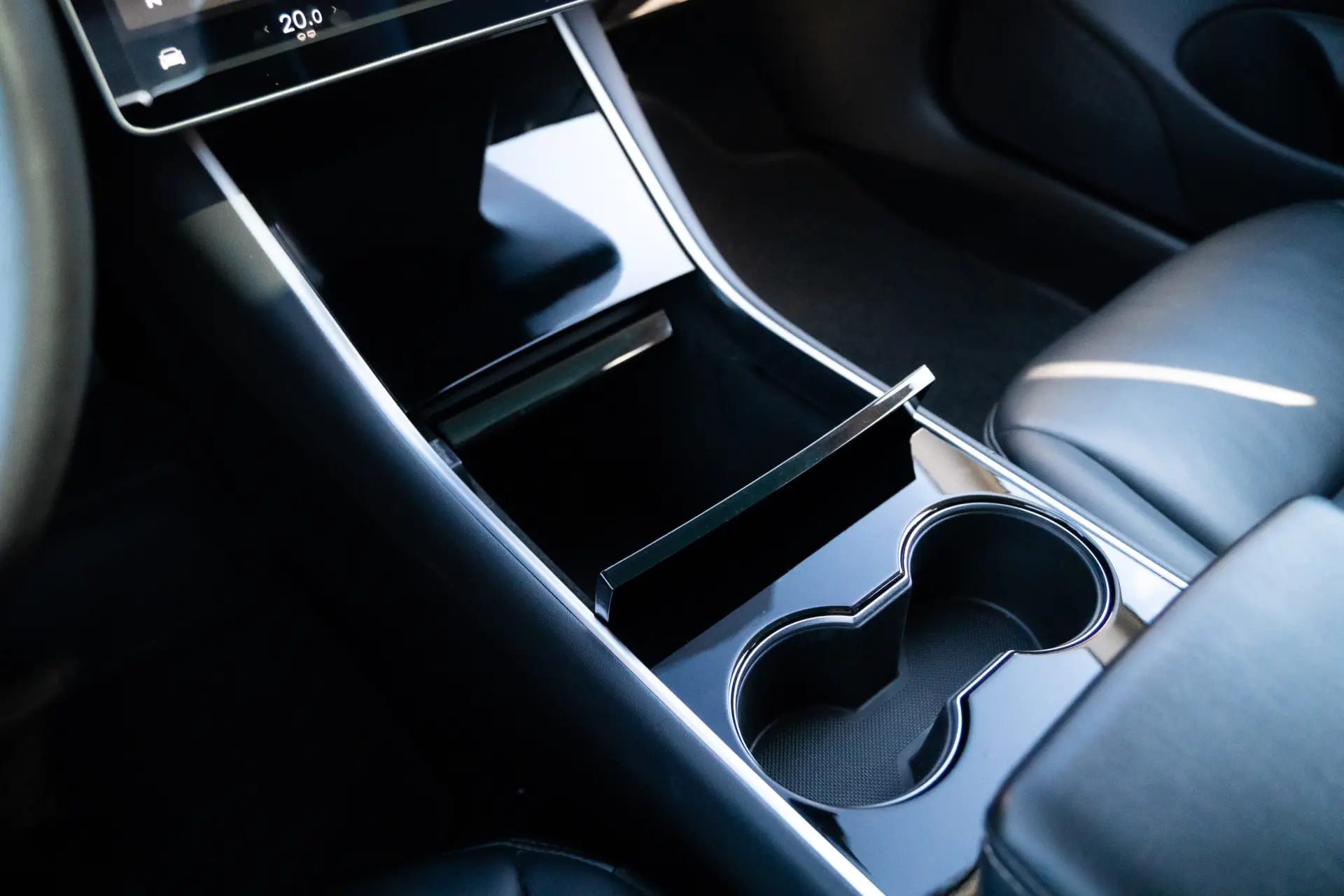 Tesla Model 3 Long-Range Dual Motor AWD 20