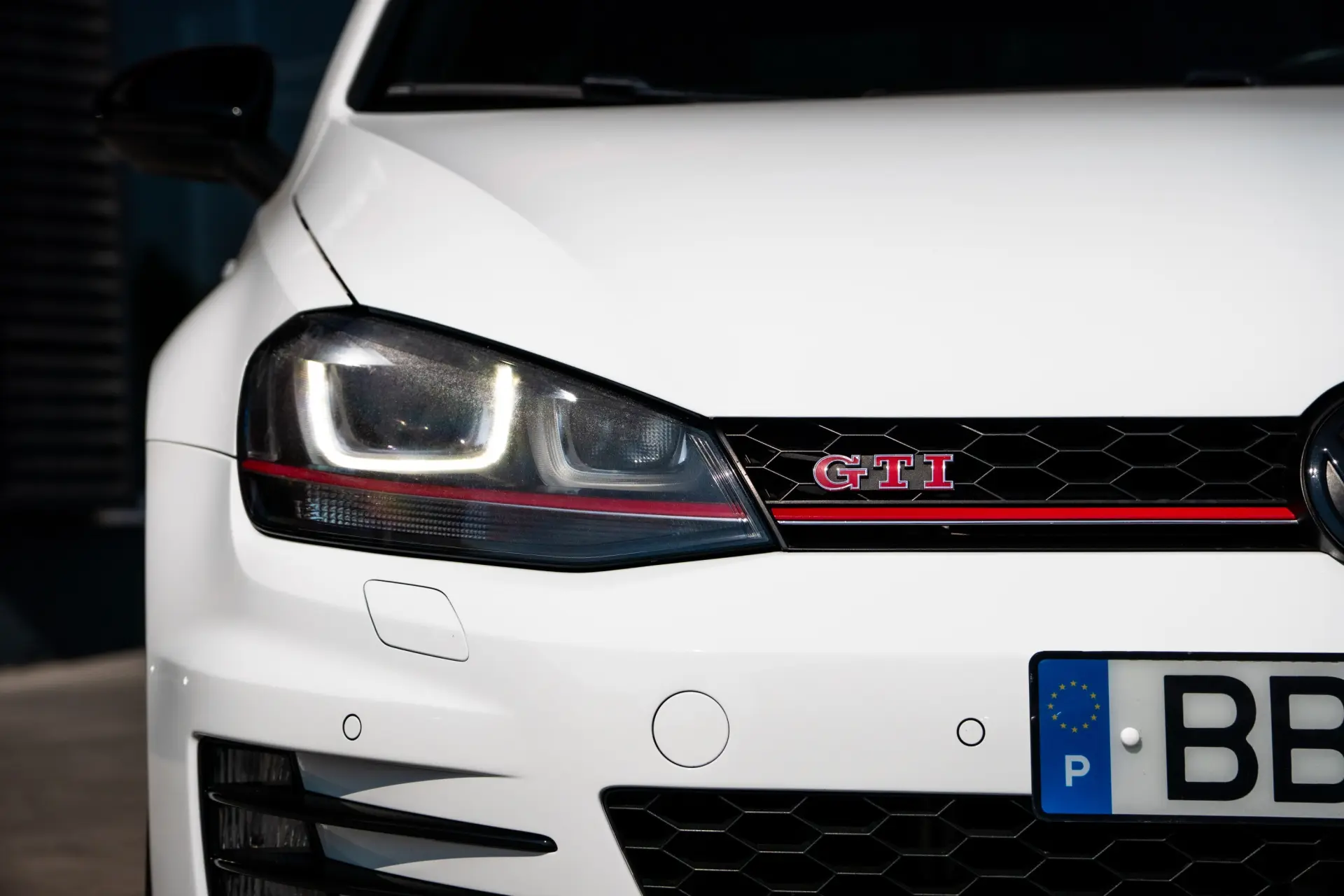Volkswagen Golf 2.0 TSi GTi DSG Performance 12