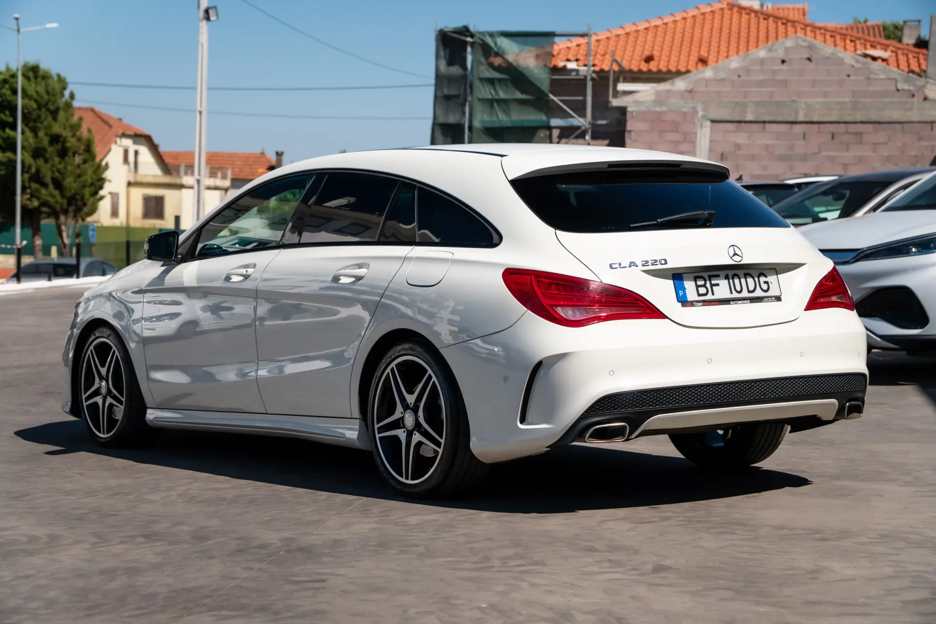 Mercedes-Benz CLA 220 d Shooting Brake AMG Line Aut. 14