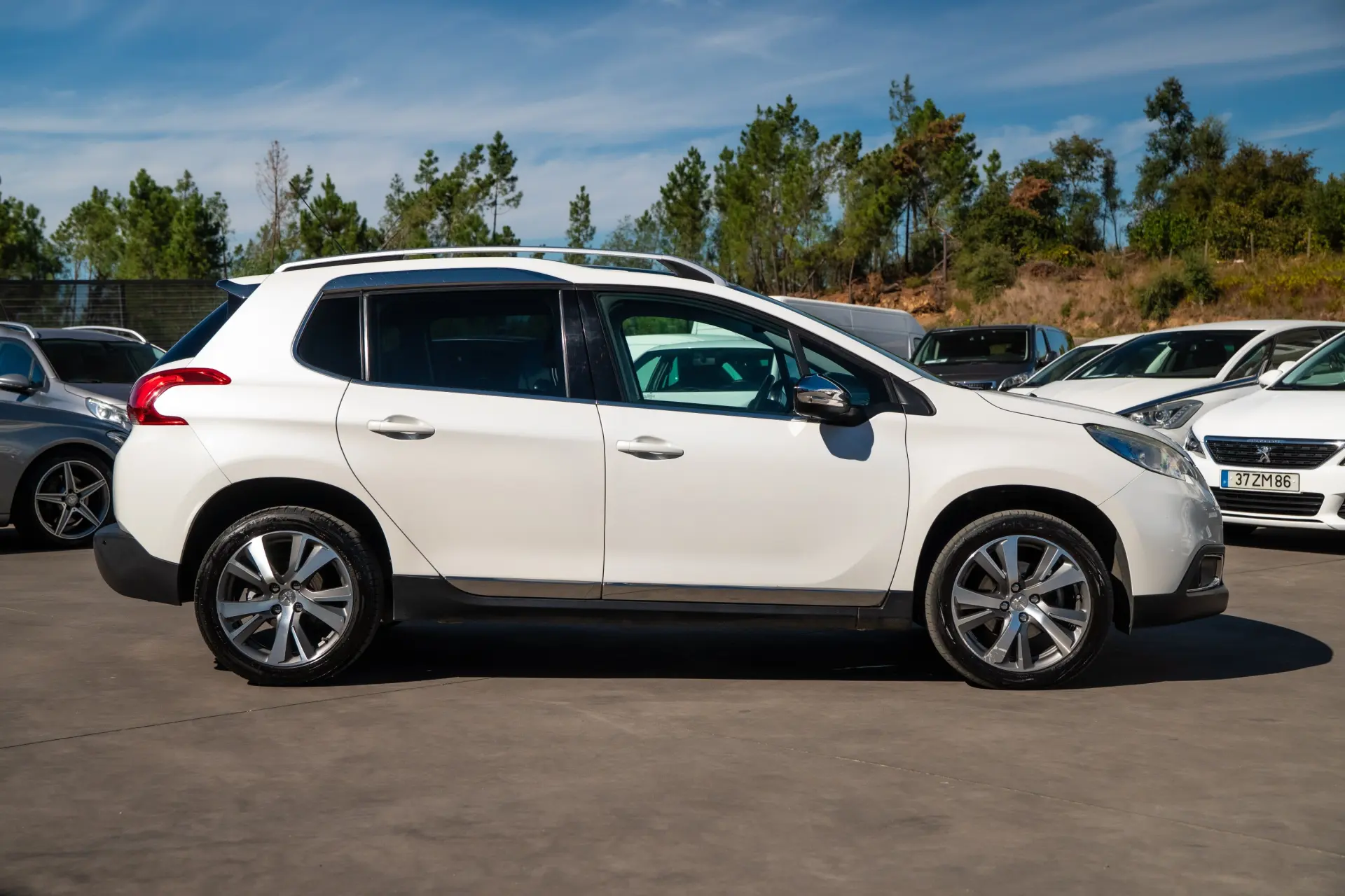 Peugeot 2008 1.6 BlueHDi Allure 14
