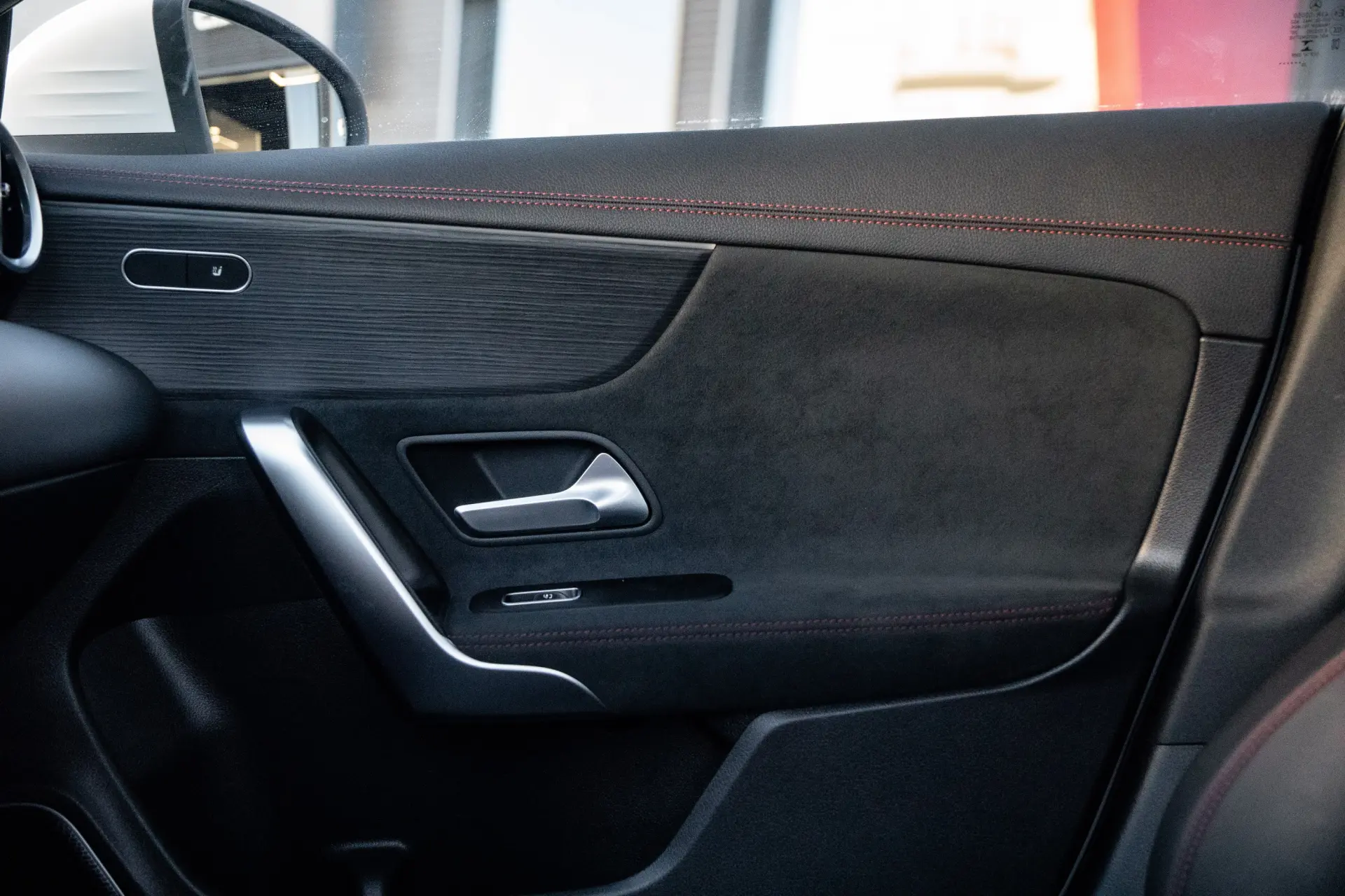 Mercedes-Benz CLA 250 e 8G-DCT AMG Line 24