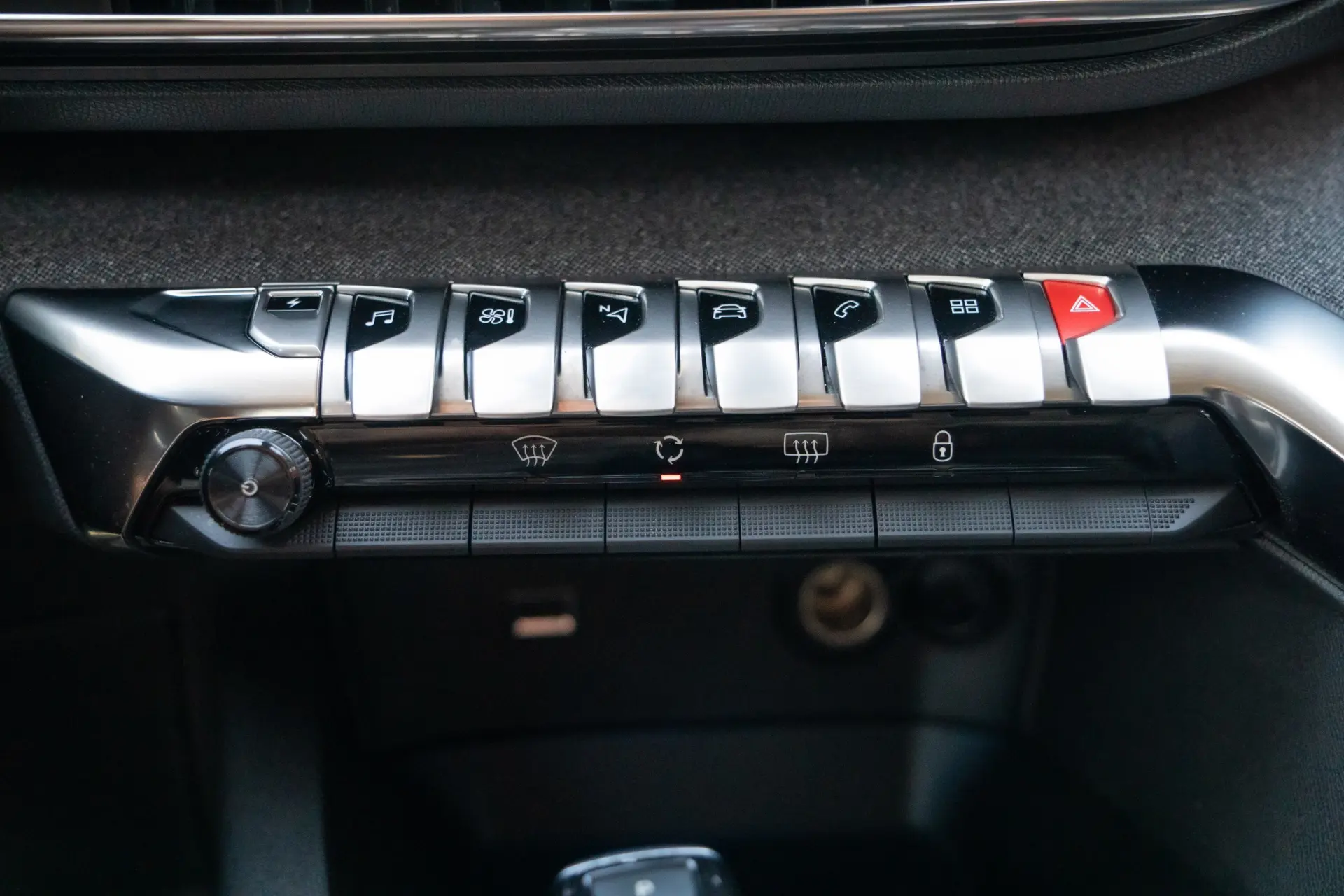 Peugeot 3008 1.6 Hybrid4 Allure Pack e-EAT8 23
