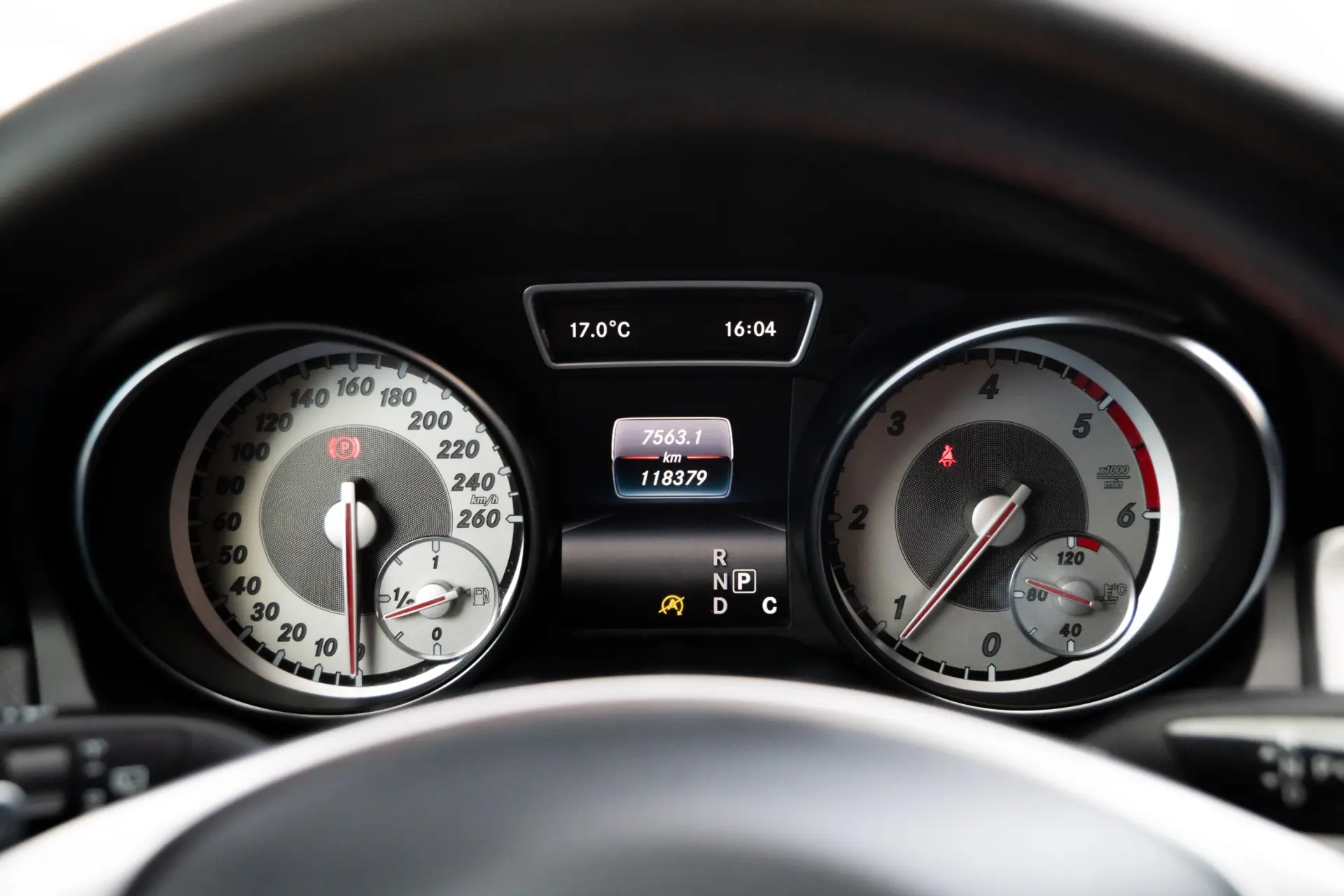 Mercedes-Benz GLA 180 (CDI) d 7G-DCT AMG Line 16