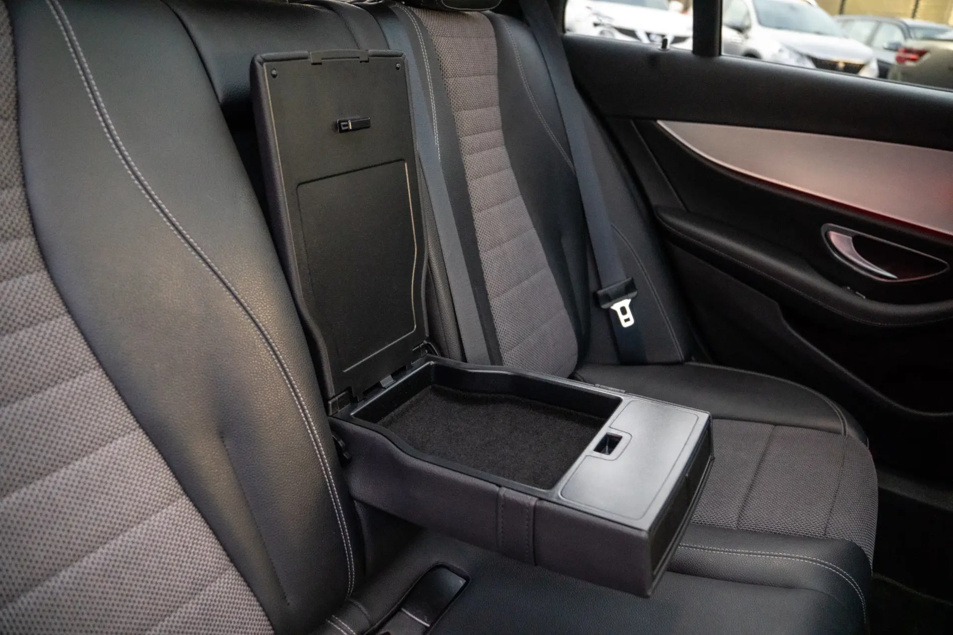 Mercedes-Benz E 300 de 9G-TRONIC Avantgarde 27