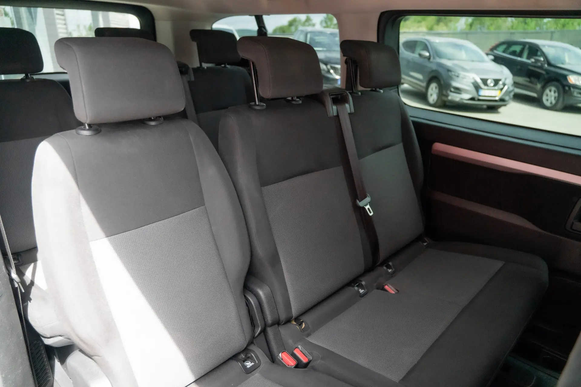 Peugeot Traveller 1.5 BlueHDi L2H1 Active Standard 22
