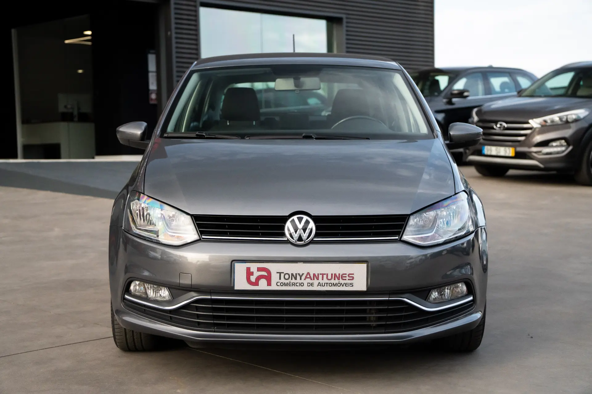Volkswagen Polo 1.0 Confortline 12
