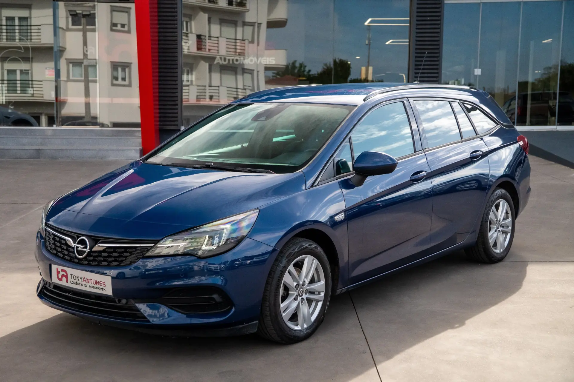 Opel Astra Sports Tourer 1.2 T Elegance 2