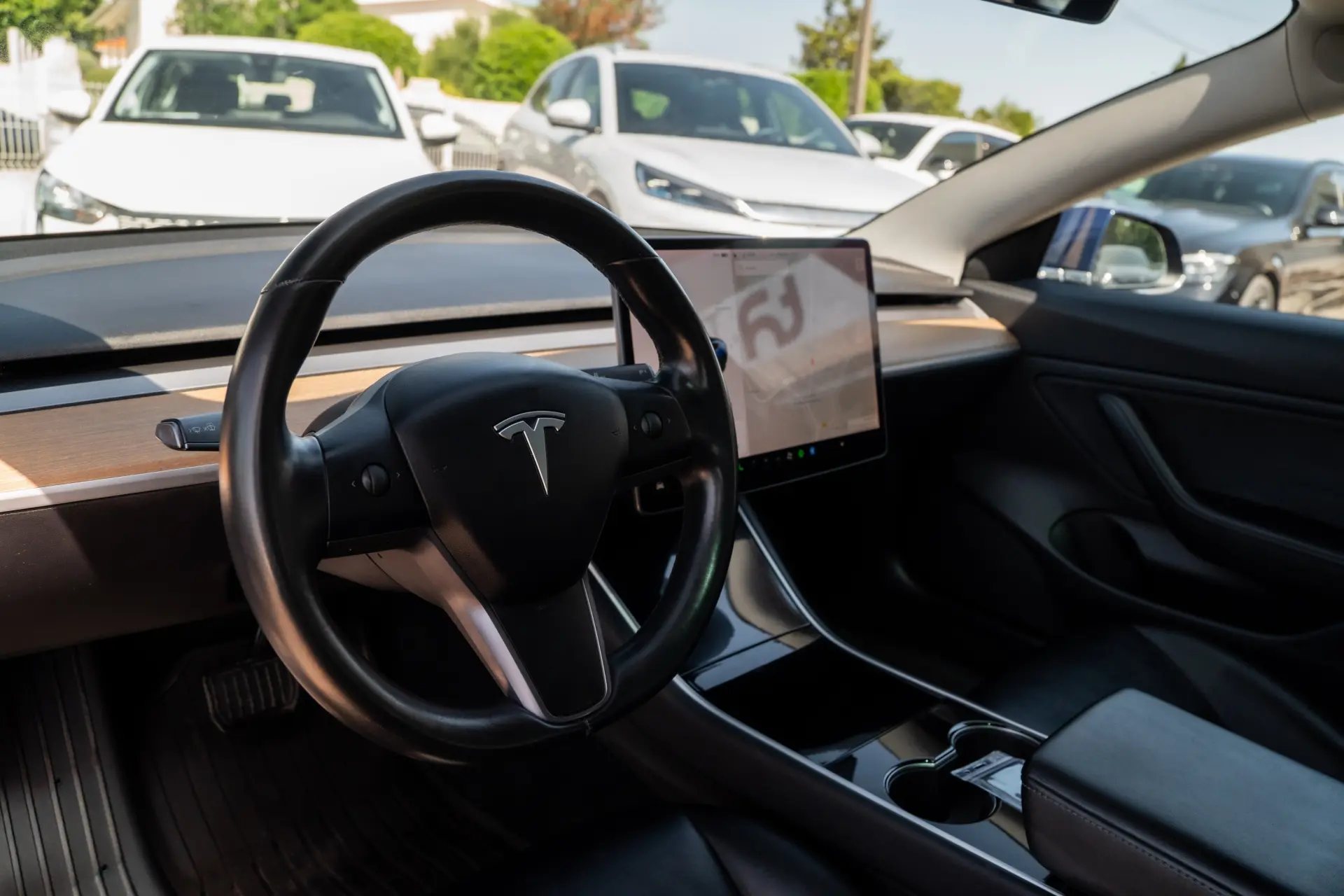Tesla Model 3 Standard Range Plus RWD 2